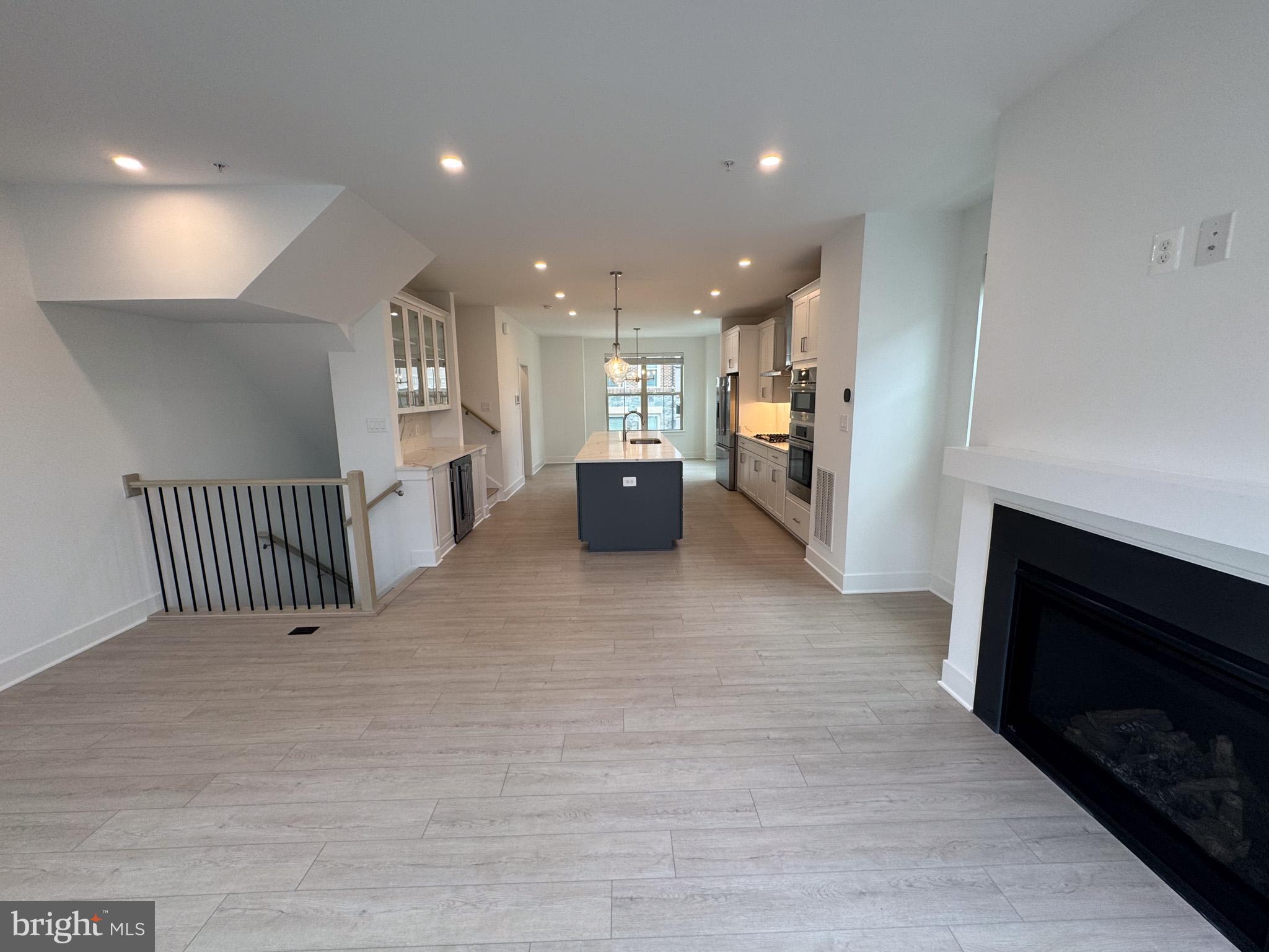 THE GROVE - Residential Lease