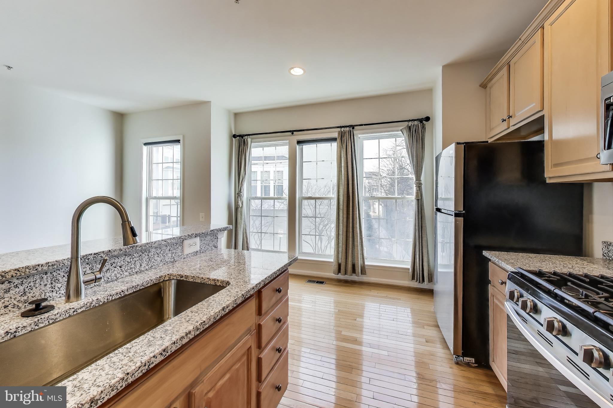 WHEATON HILLS - Residential