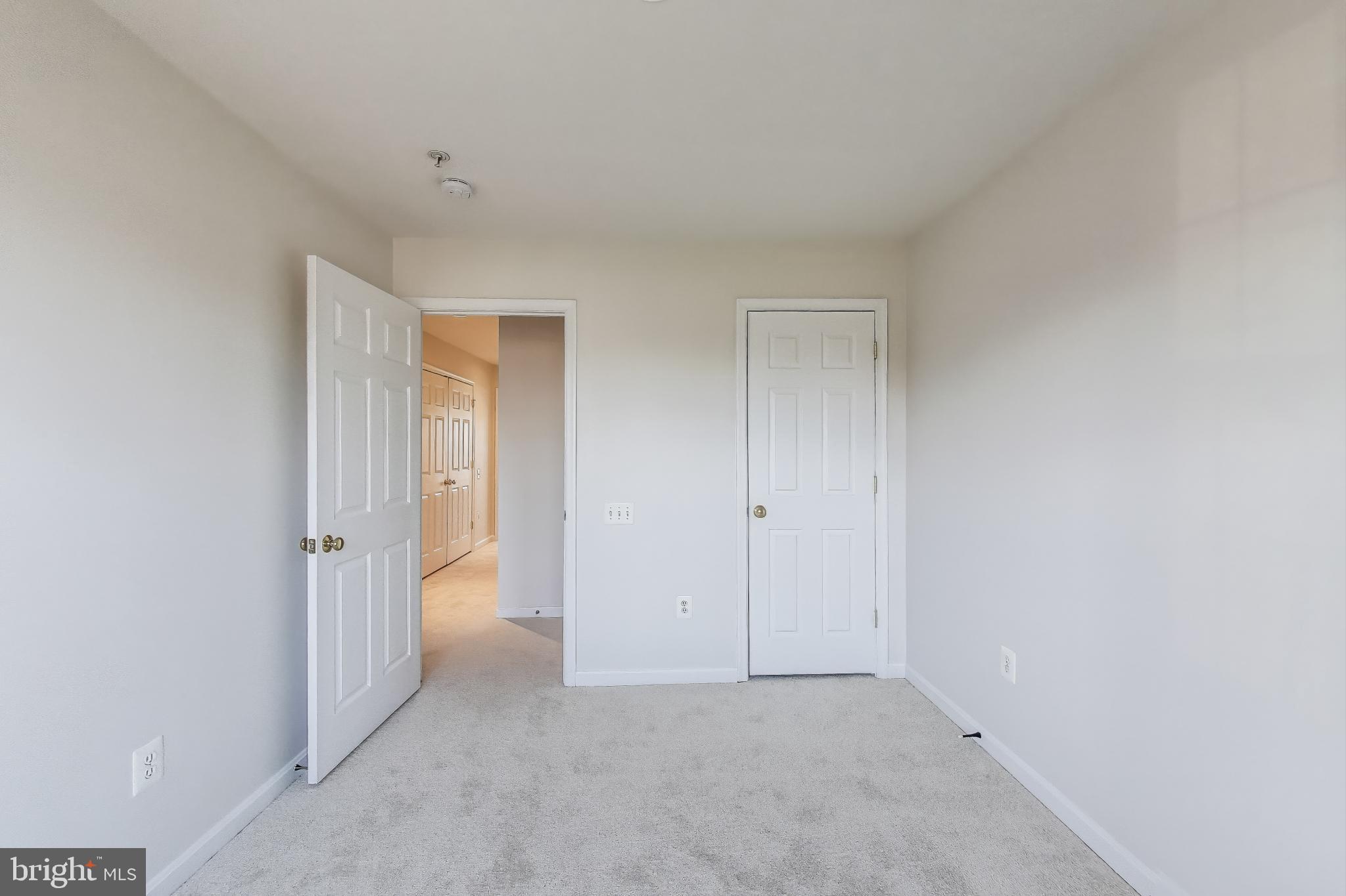 WHEATON HILLS - Residential