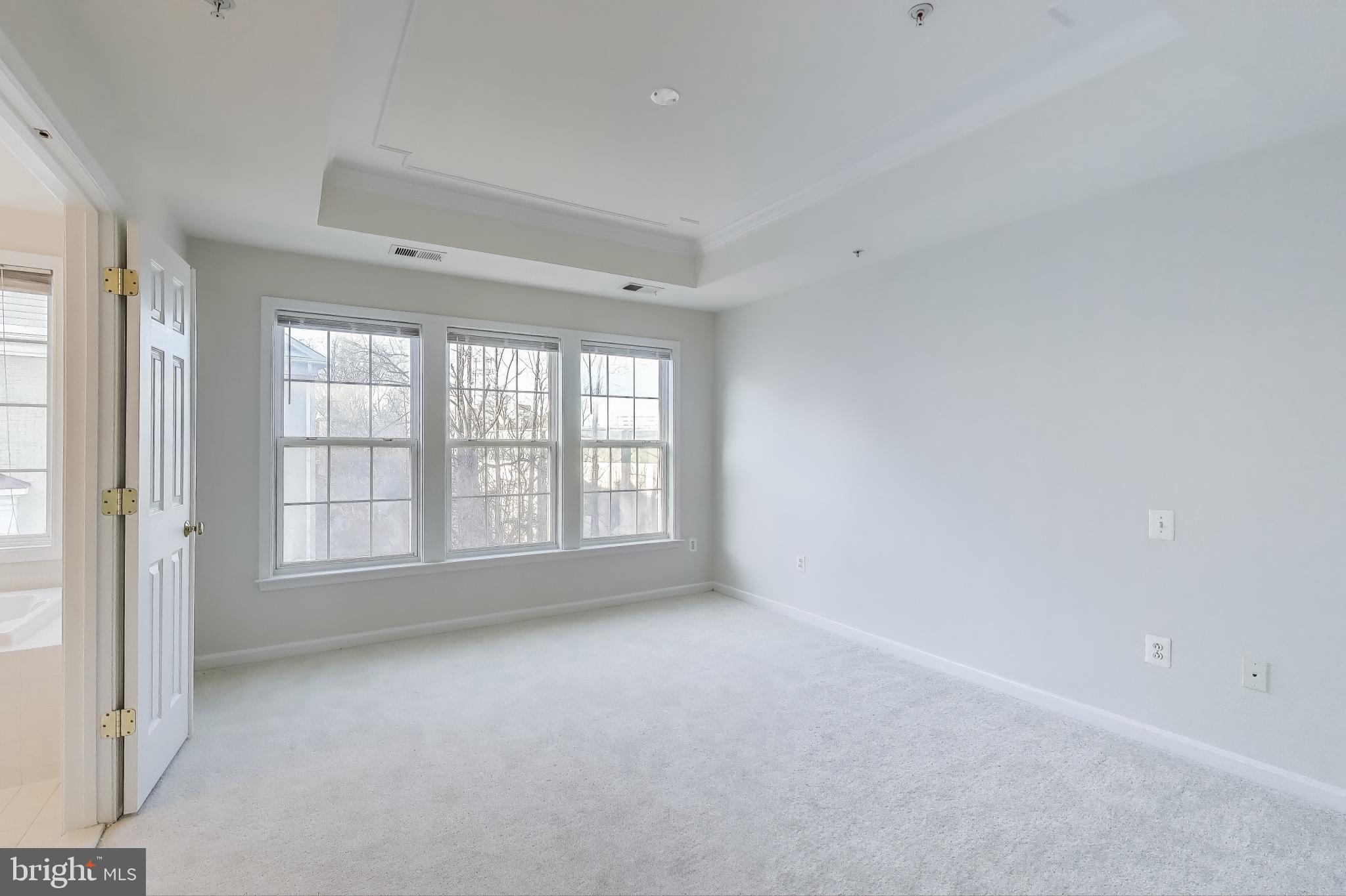 WHEATON HILLS - Residential