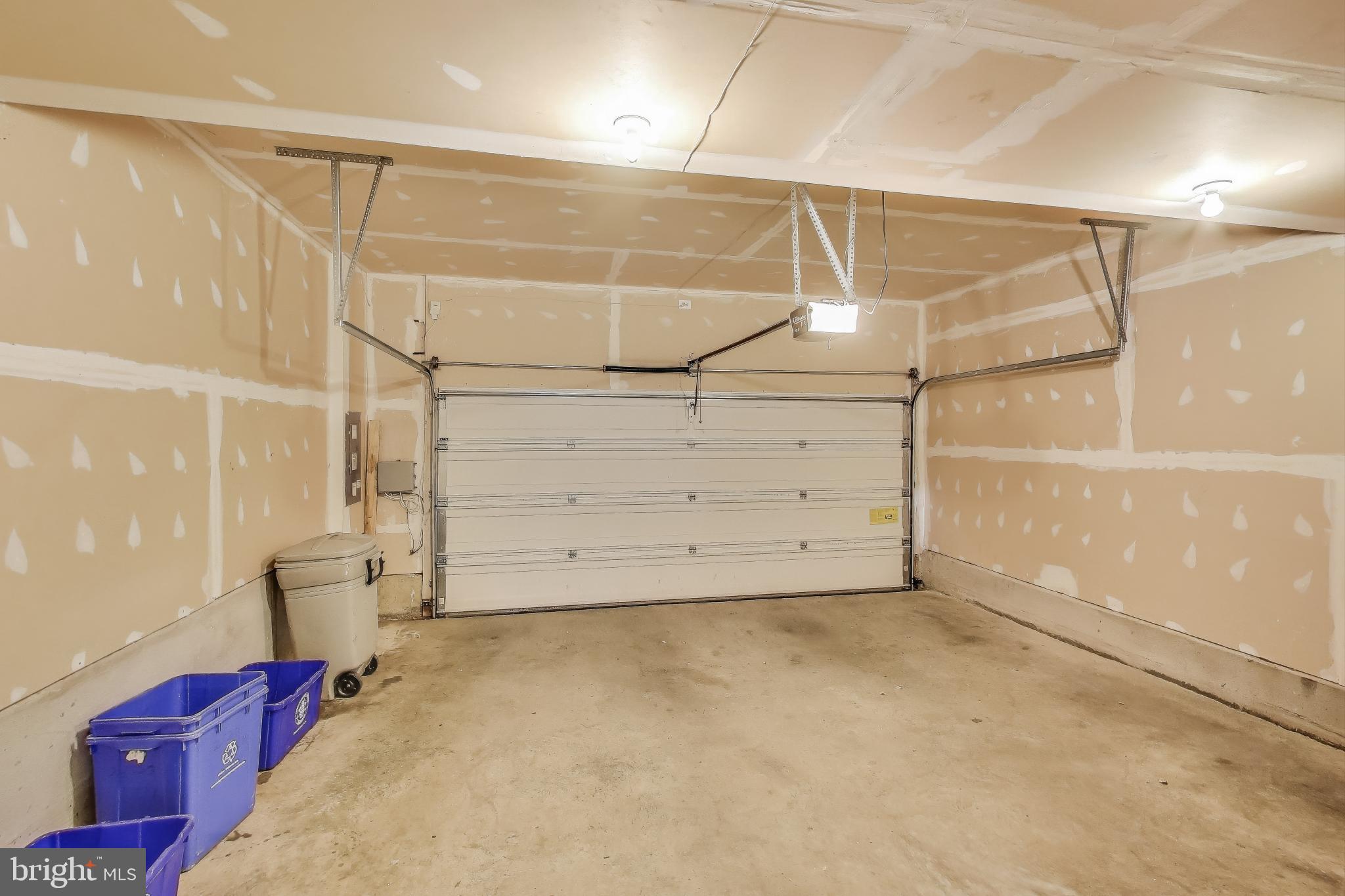 WHEATON HILLS - Residential