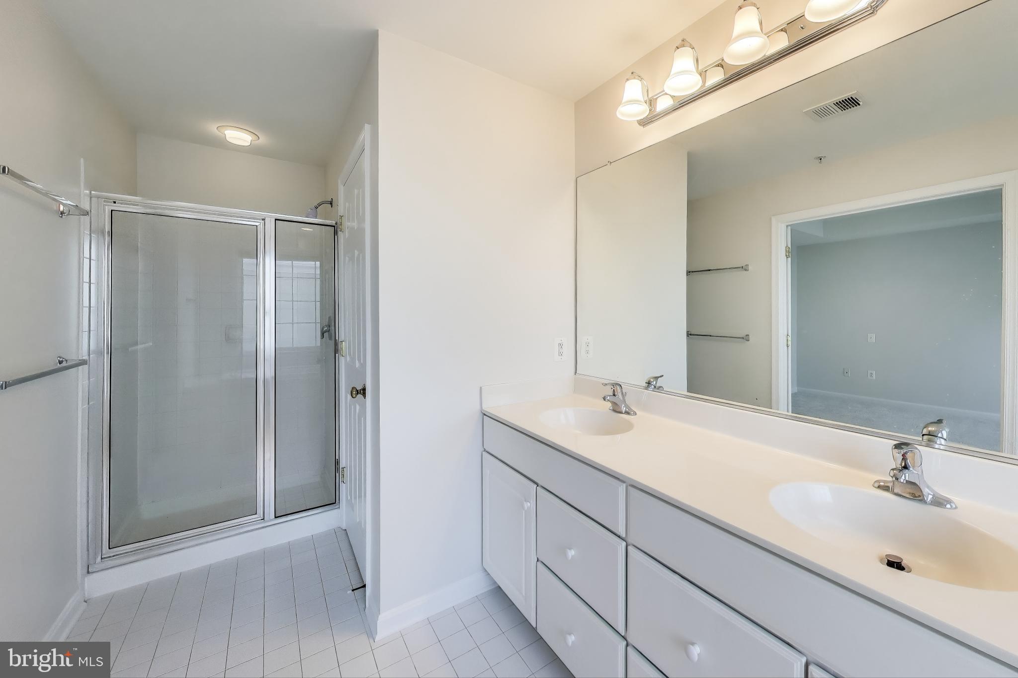 WHEATON HILLS - Residential