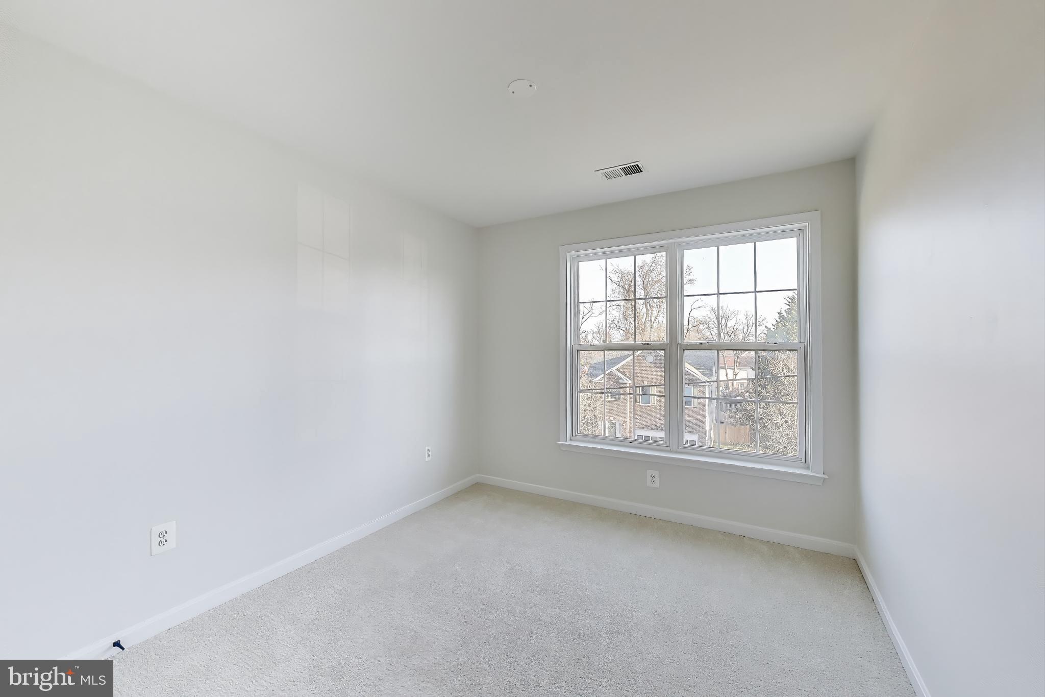 WHEATON HILLS - Residential