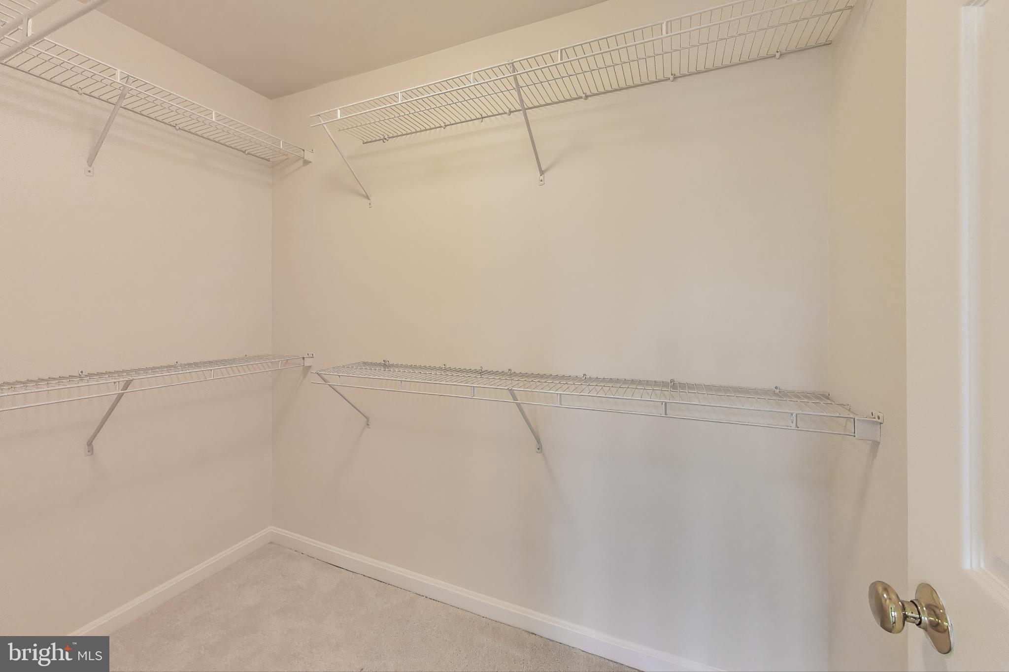 WHEATON HILLS - Residential