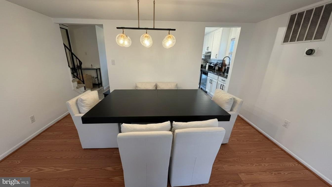 CROMWELL STATION - Residential Lease