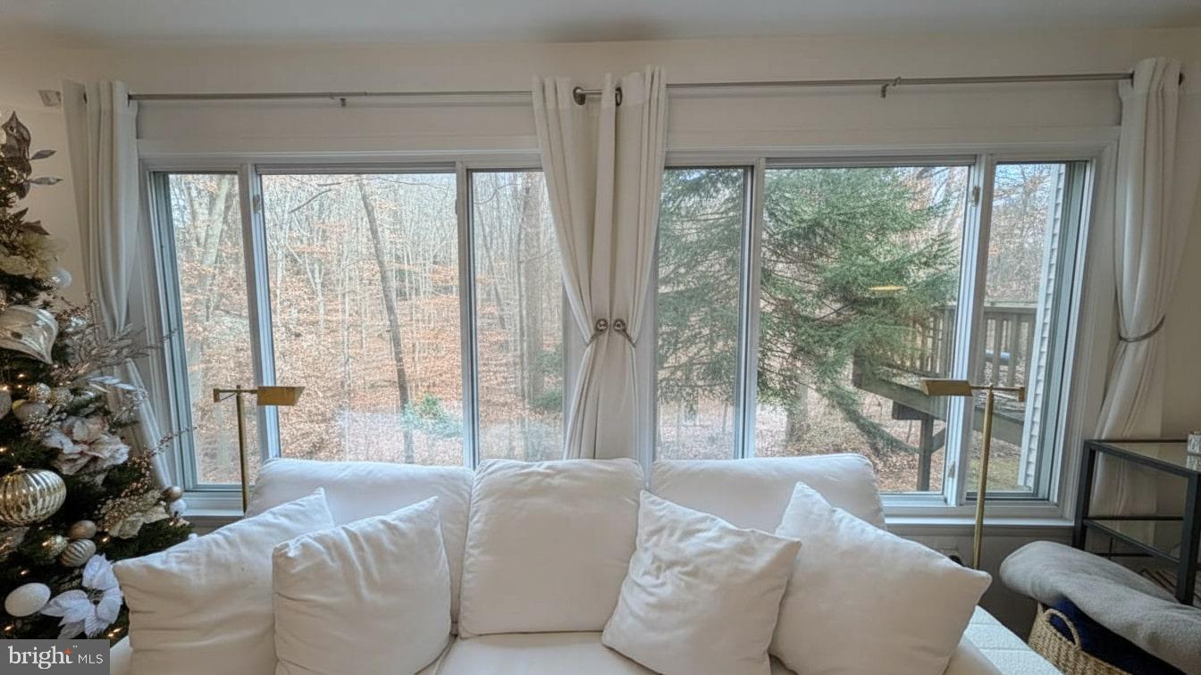 CROMWELL STATION - Residential Lease