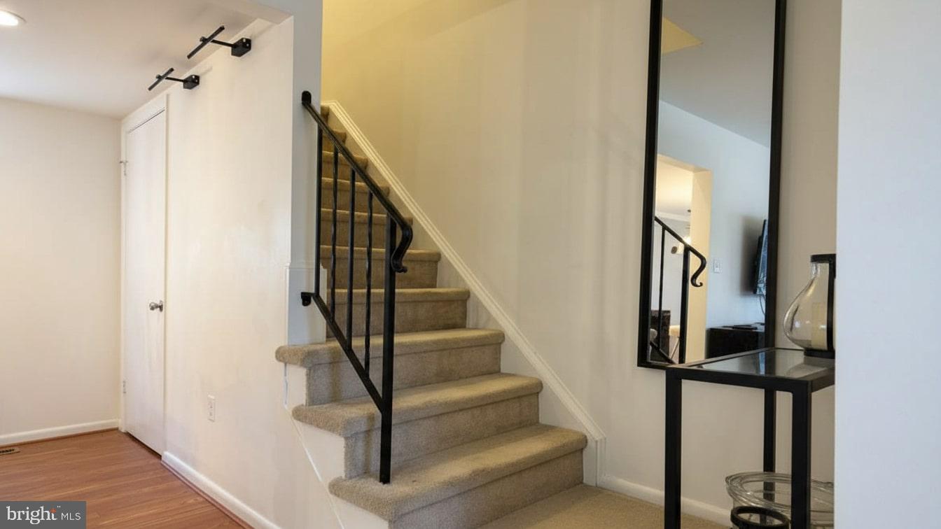 CROMWELL STATION - Residential Lease