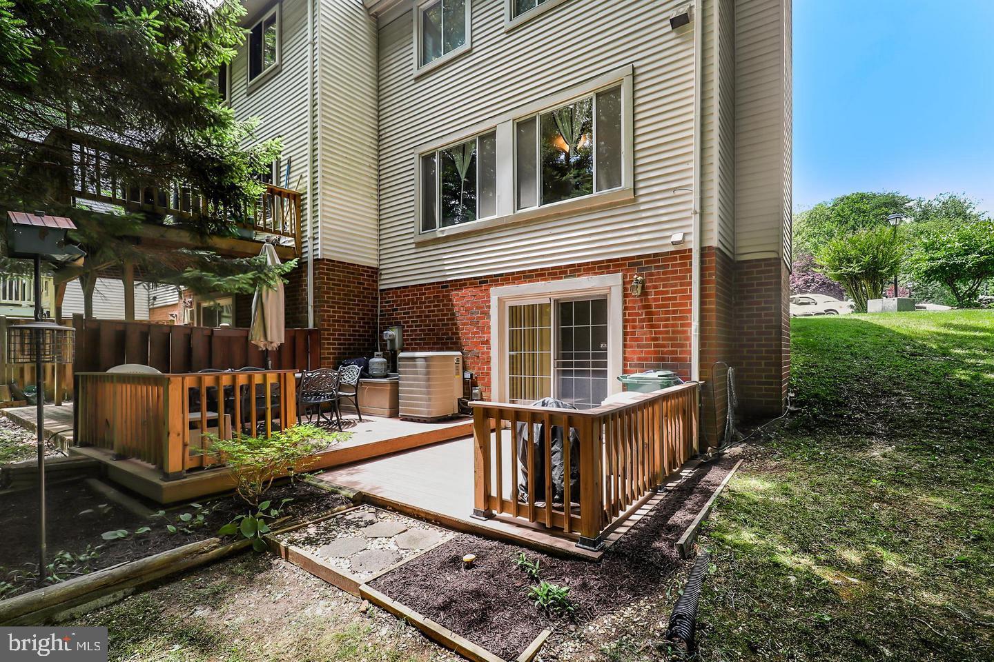 CROMWELL STATION - Residential Lease