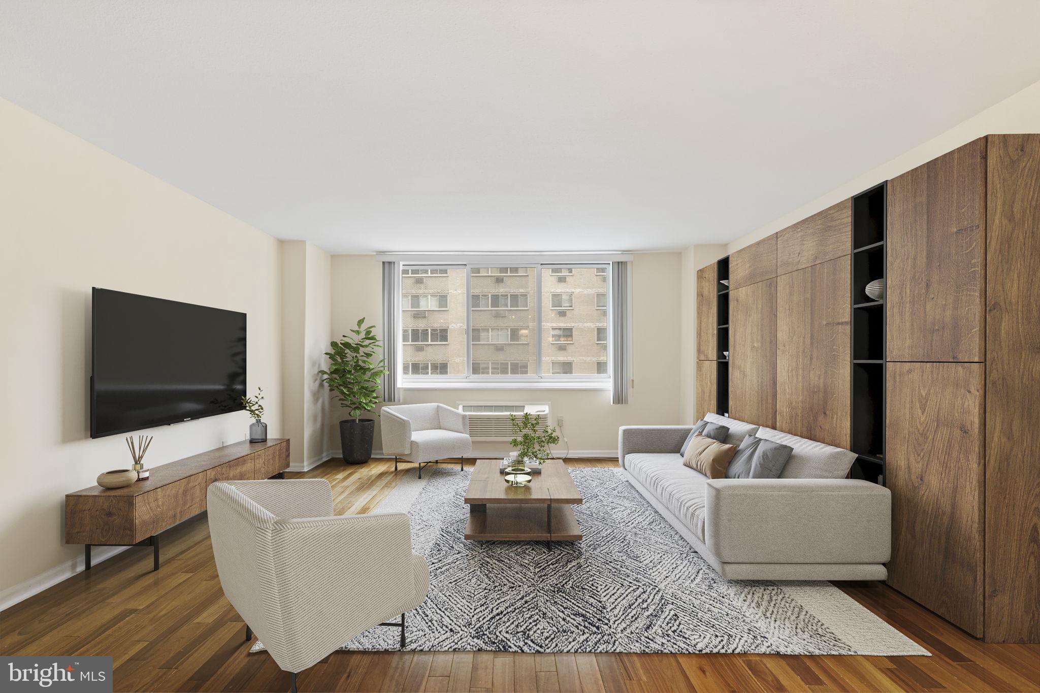 LOGAN SQUARE - Residential