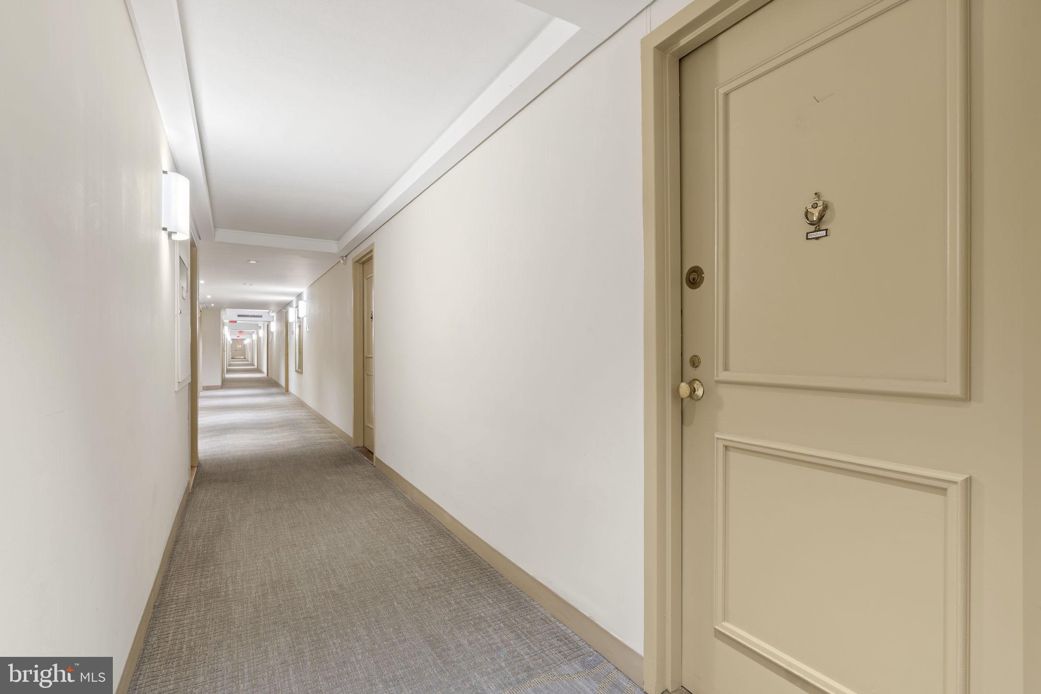 LOGAN SQUARE - Residential