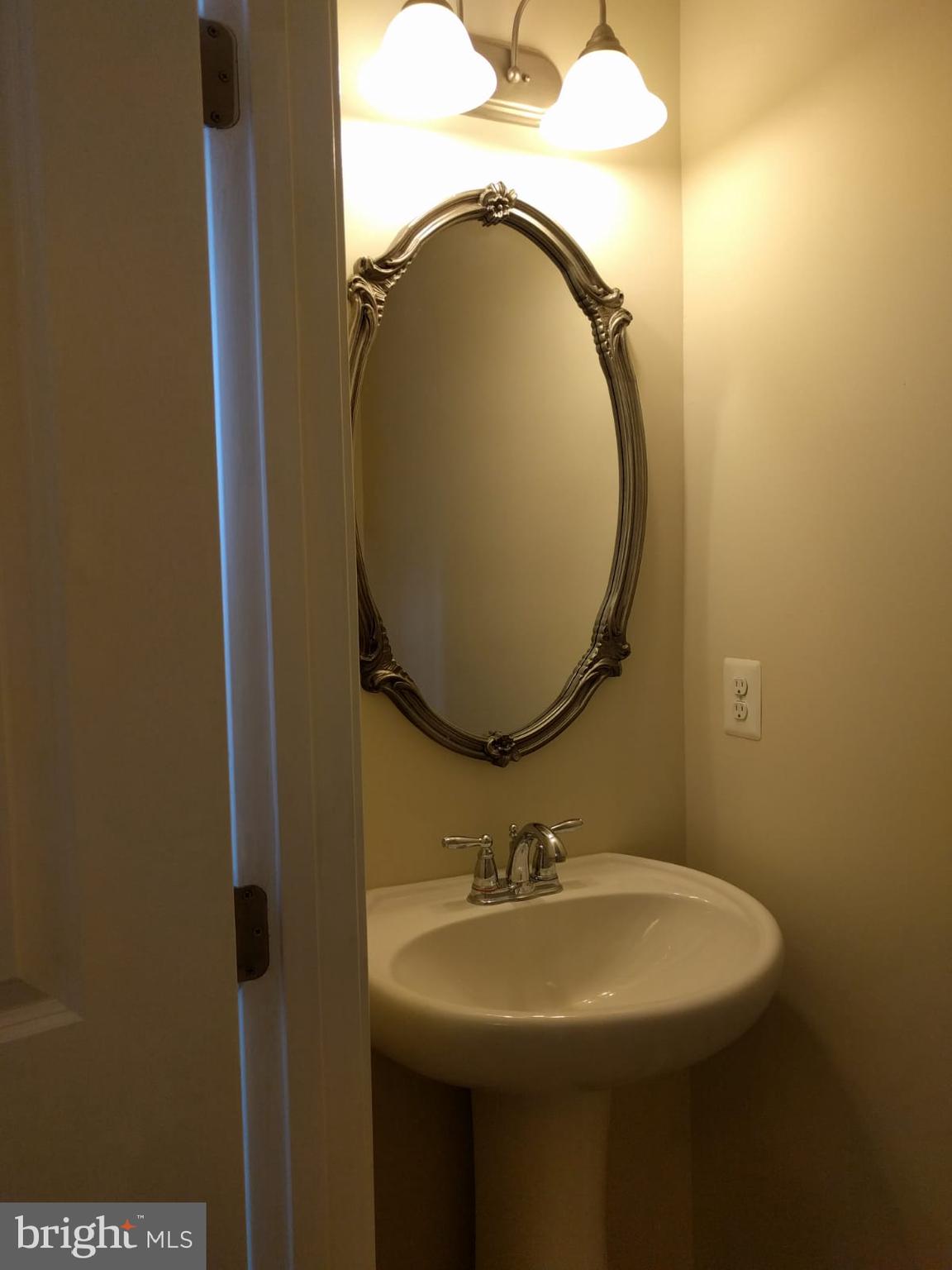 STONEGATE - Residential Lease