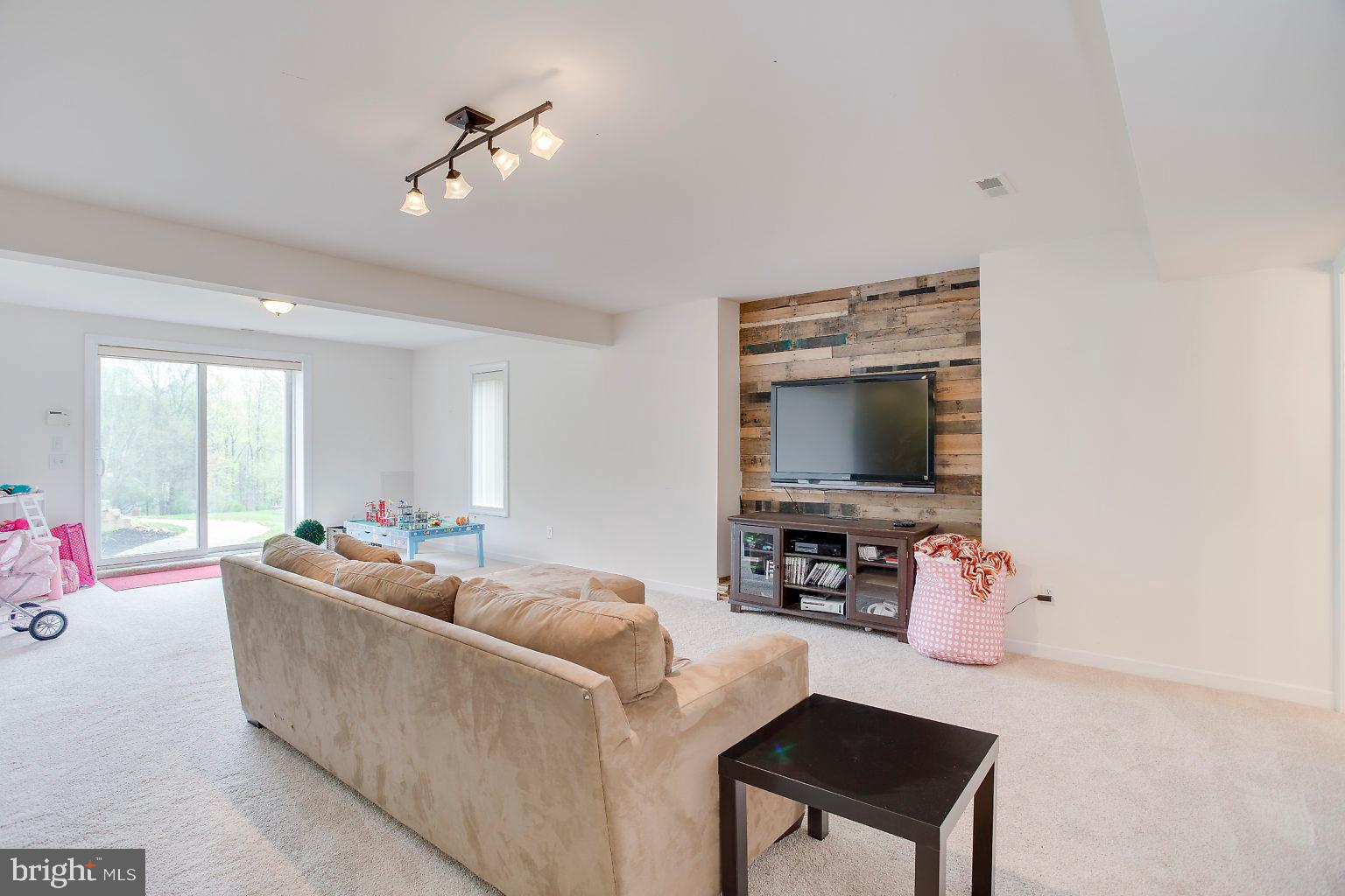 MORRISVILLE - Residential