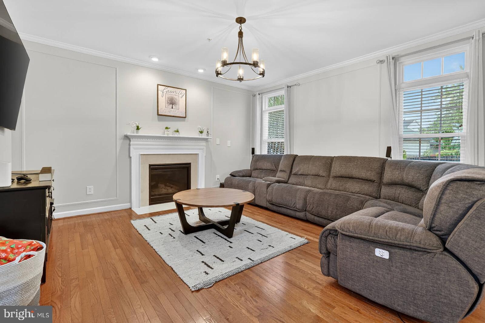 ADAMSTOWN COMMONS - Residential