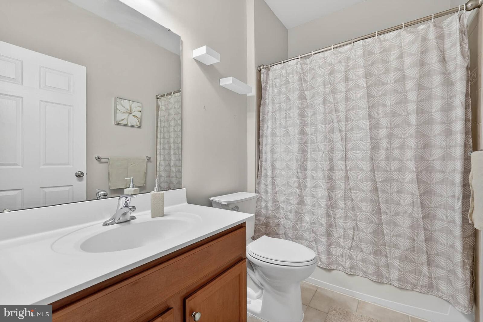 ADAMSTOWN COMMONS - Residential