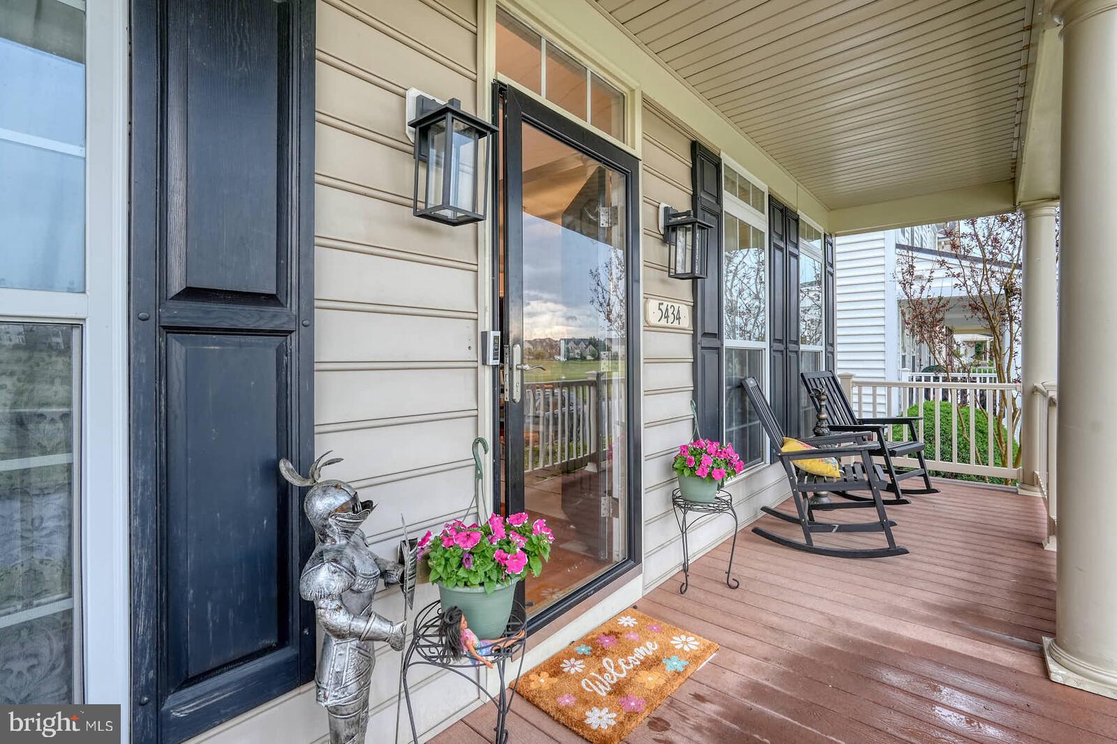 ADAMSTOWN COMMONS - Residential