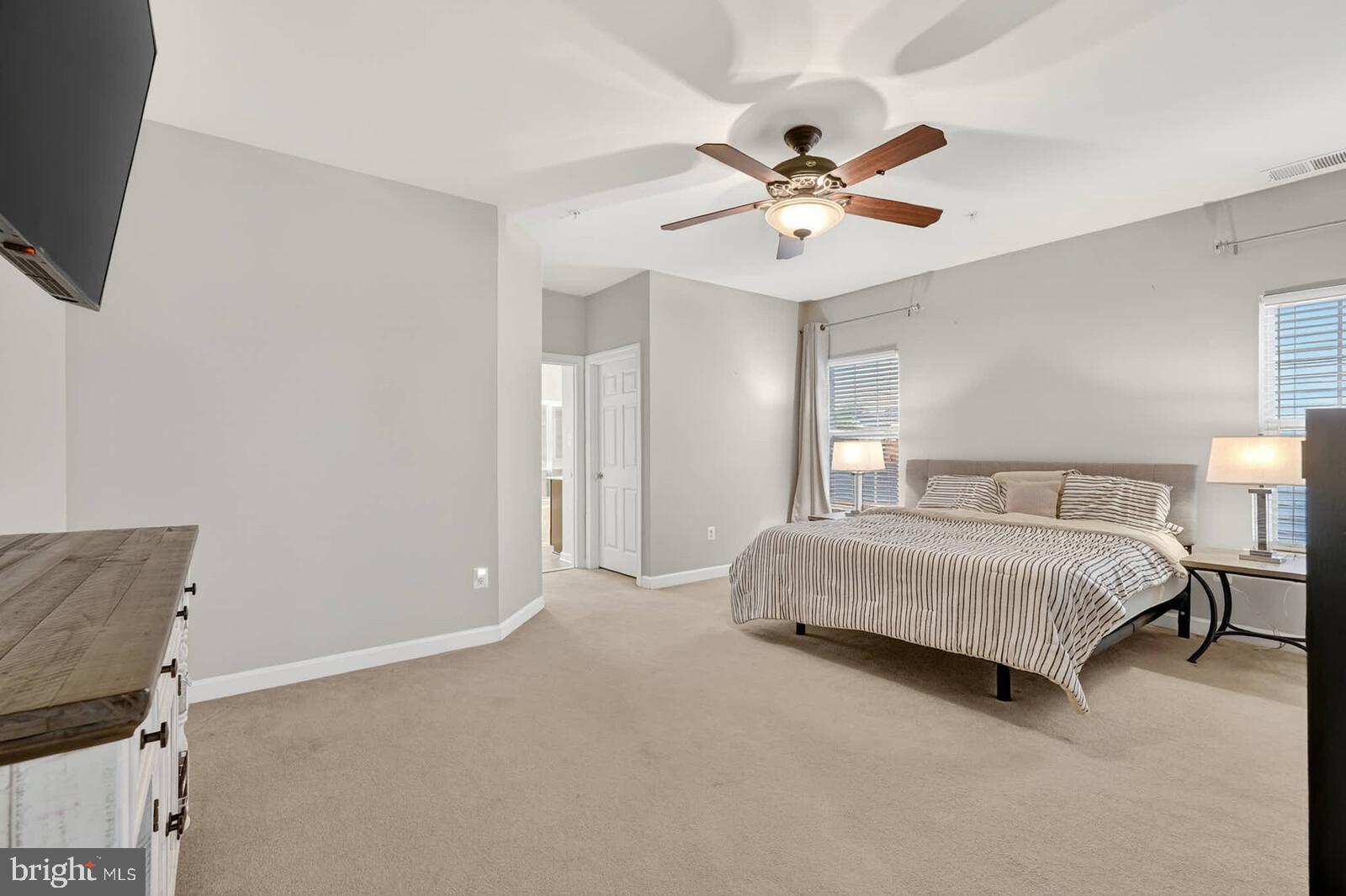 ADAMSTOWN COMMONS - Residential
