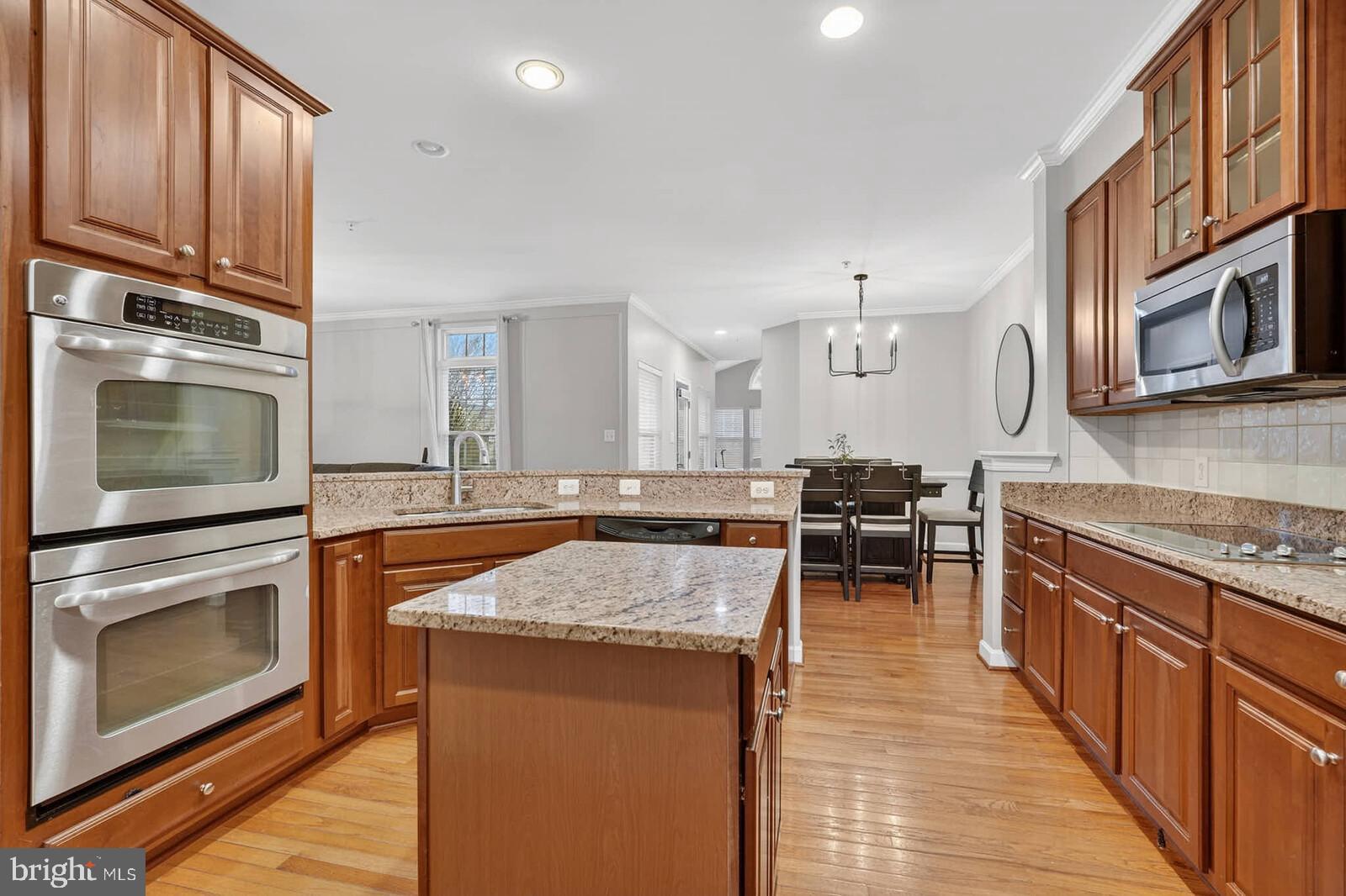 ADAMSTOWN COMMONS - Residential