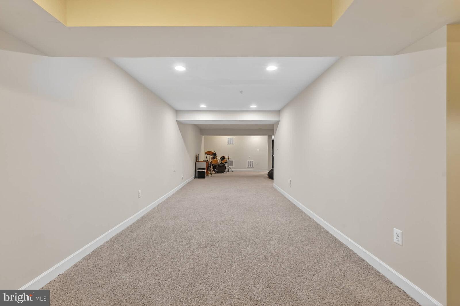 ADAMSTOWN COMMONS - Residential