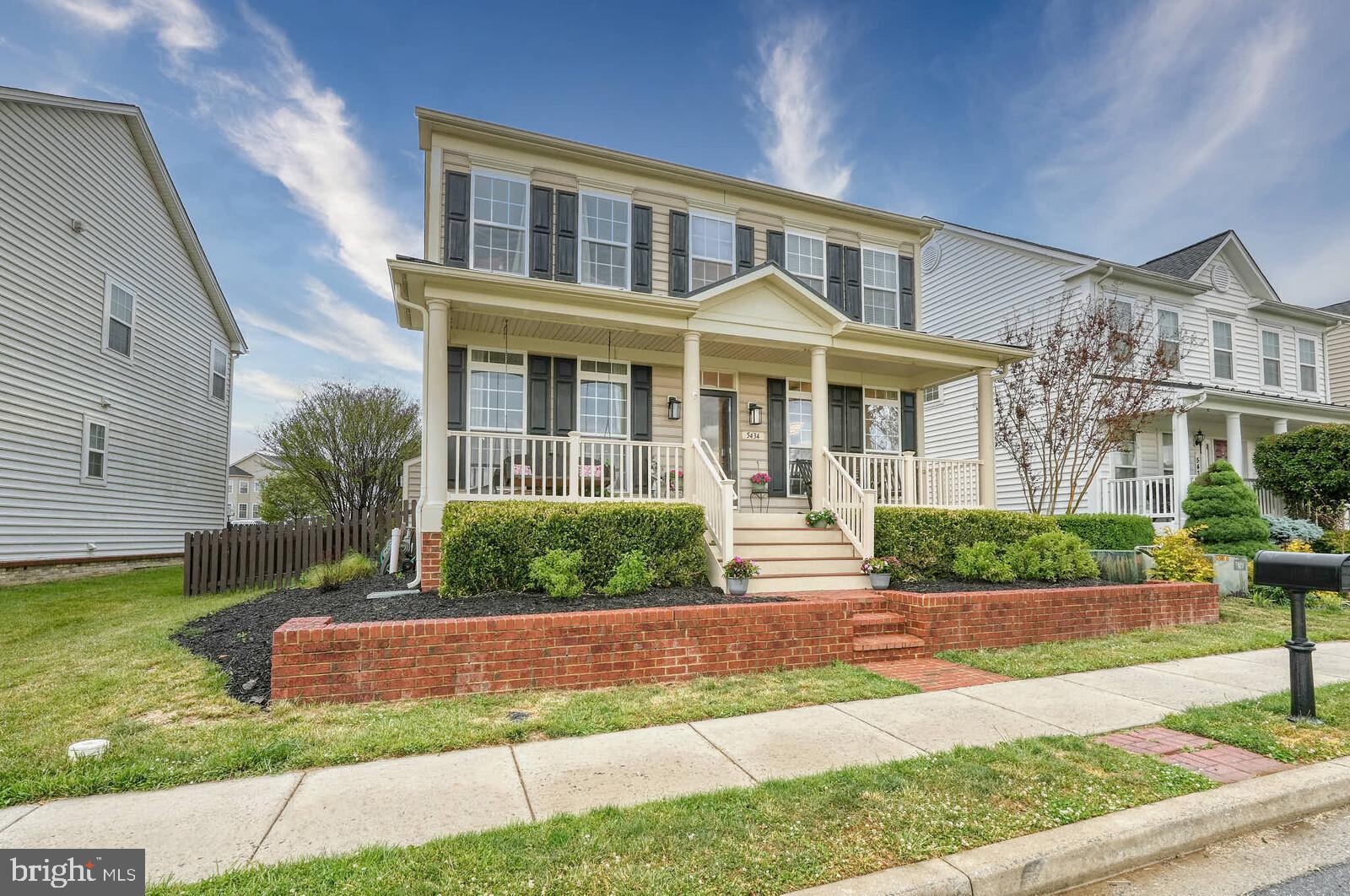 ADAMSTOWN COMMONS - Residential