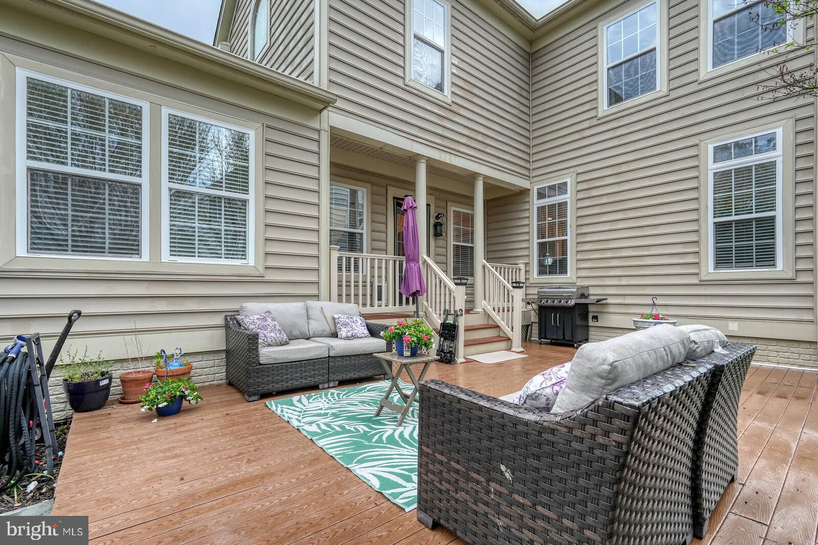 ADAMSTOWN COMMONS - Residential