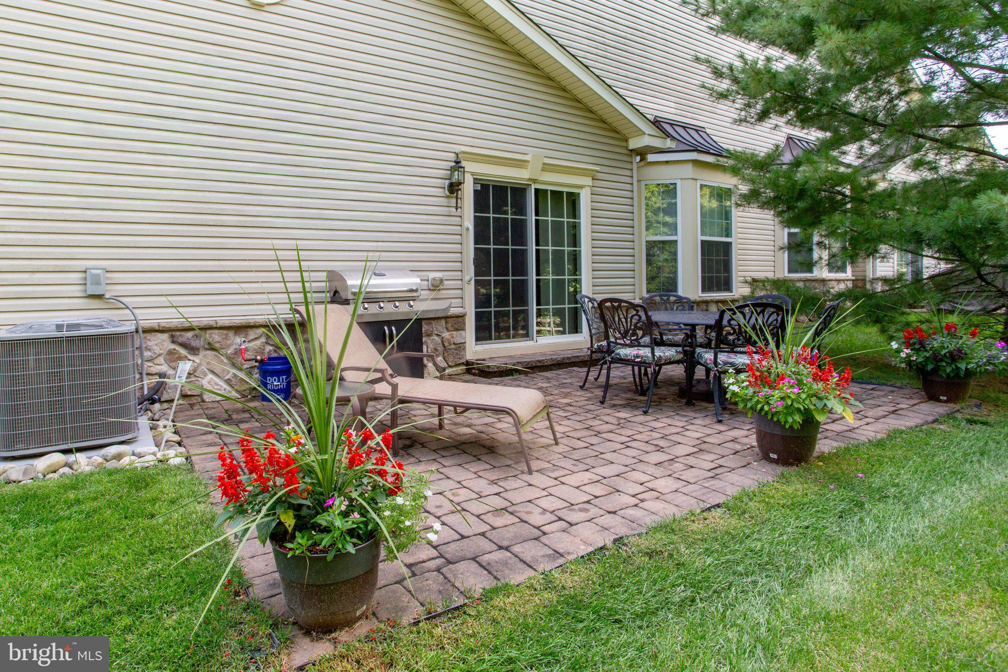 14 FIVE PONDS CIRCLE