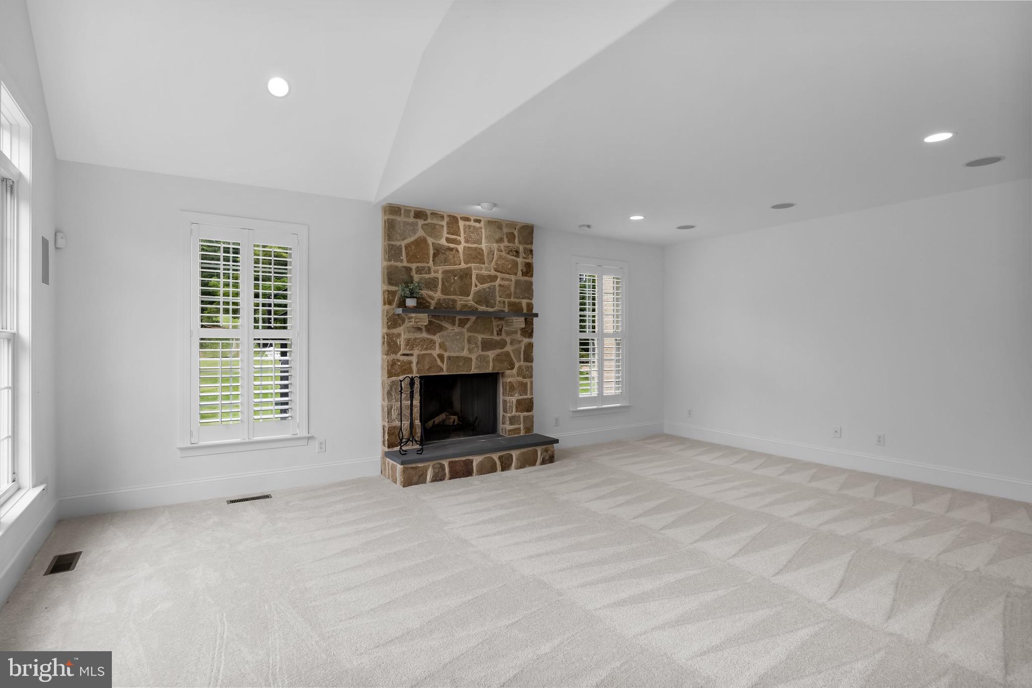 SAGE HILL - Residential