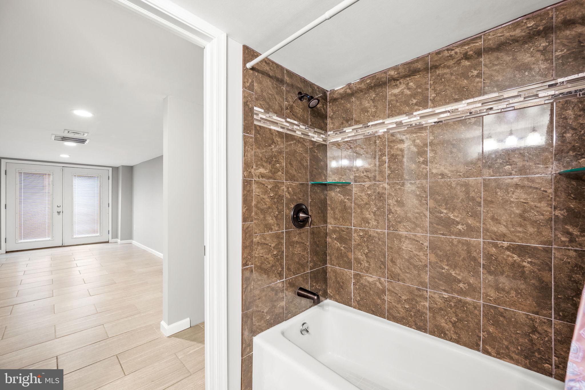 WESTINGHOUSE VLG - Residential