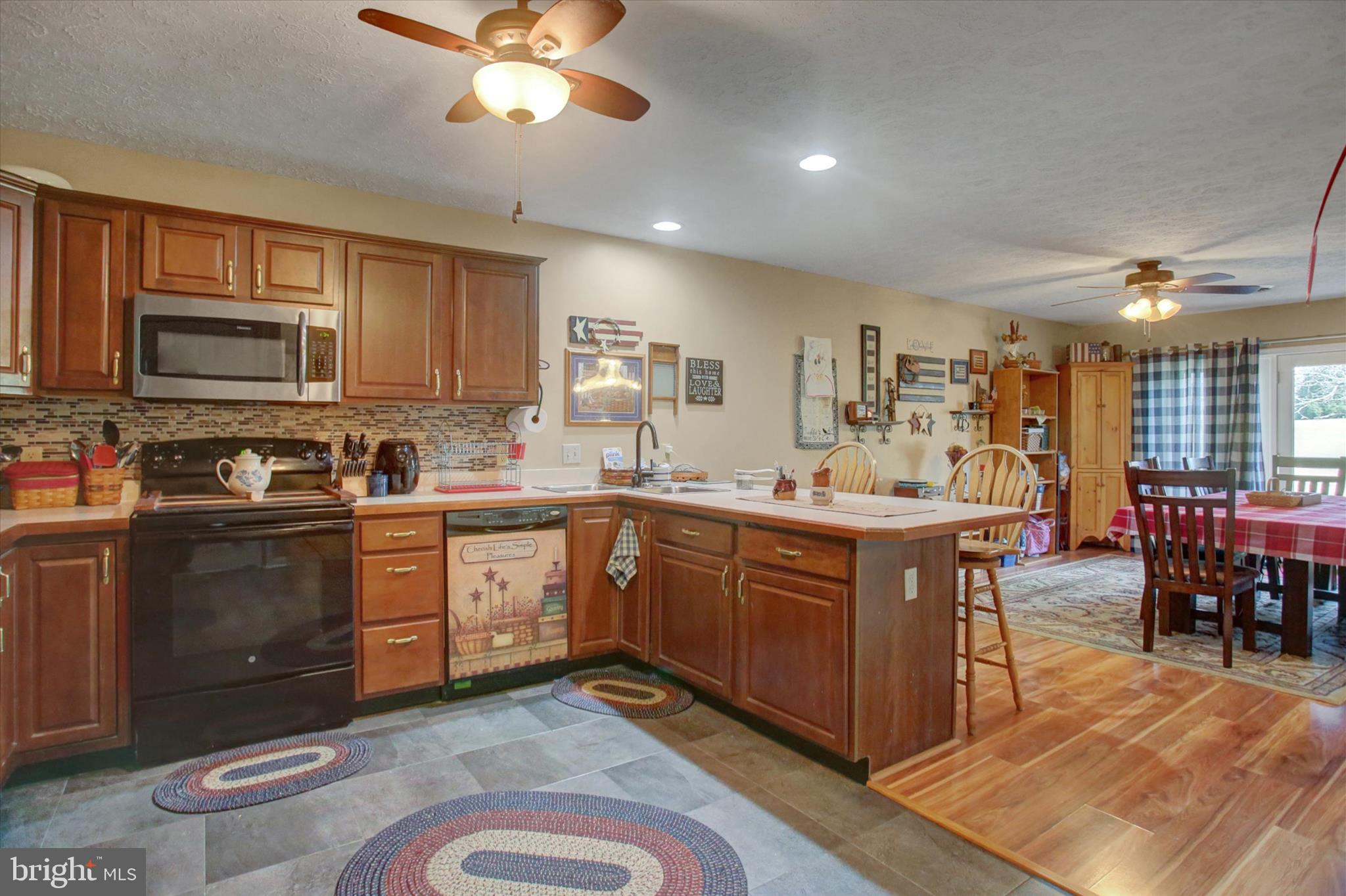 MAJESTIC COURT - Residential