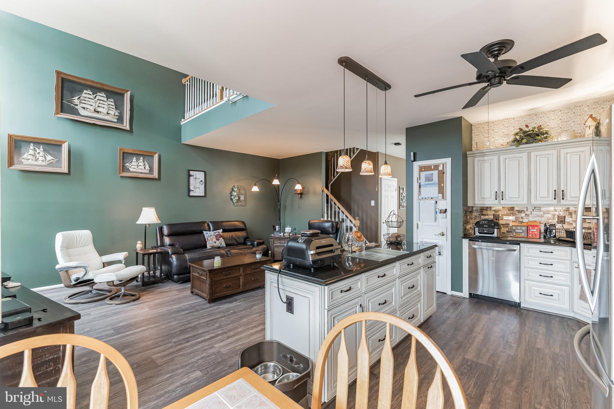 CHADWICK PL - Residential