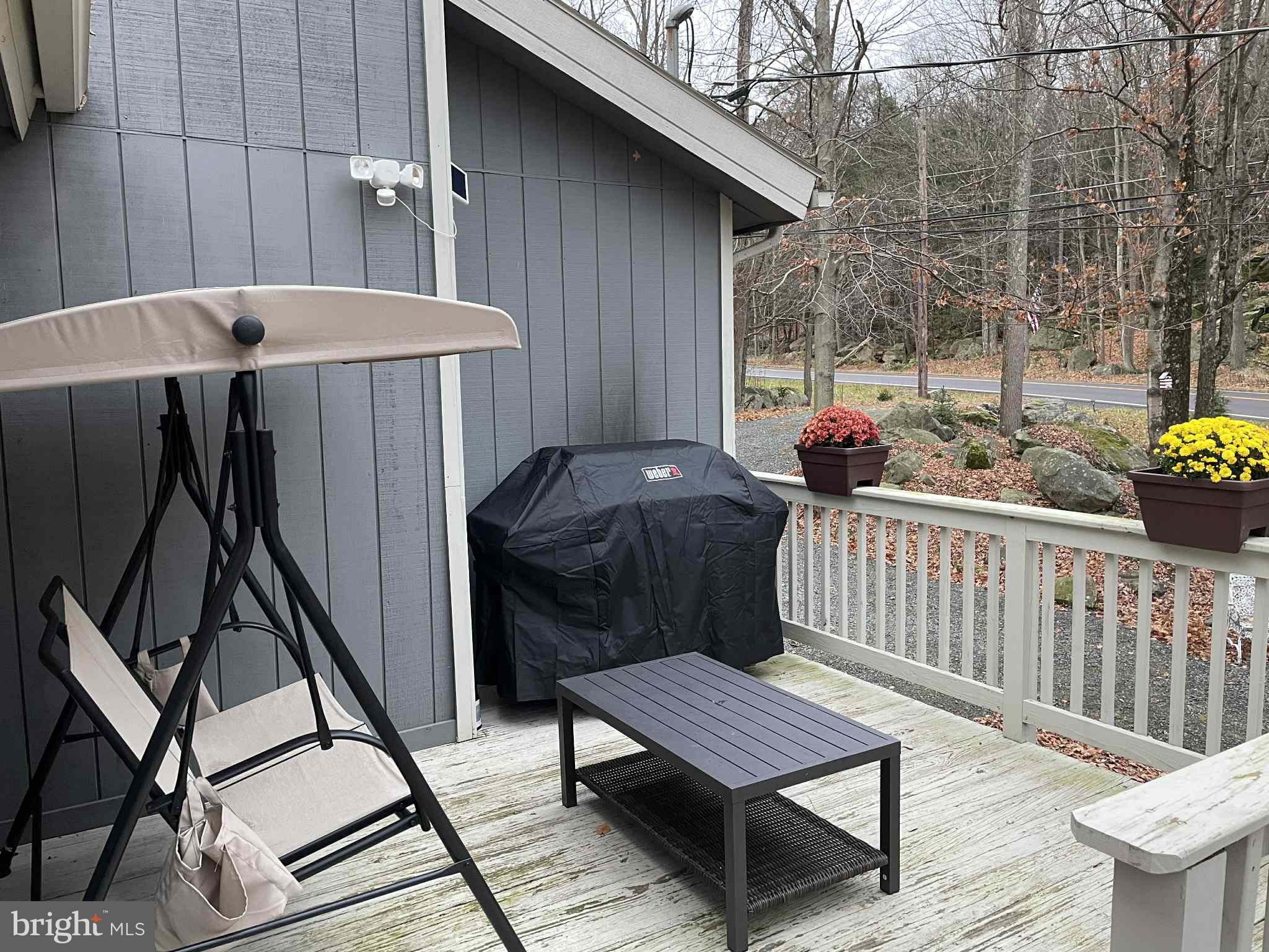 HIDEOUT THE - Residential Lease