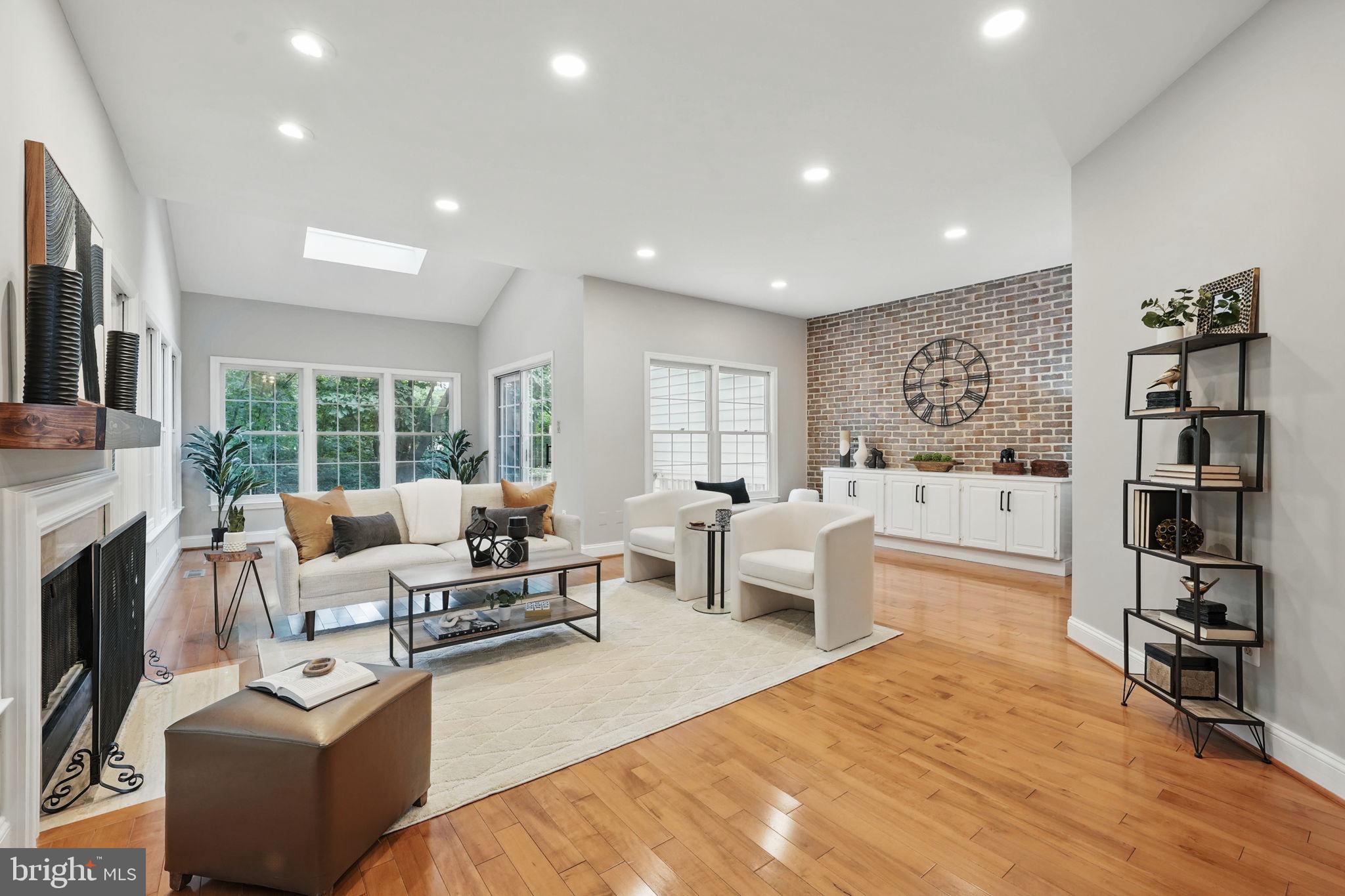 1393 HERITAGE OAK WAY