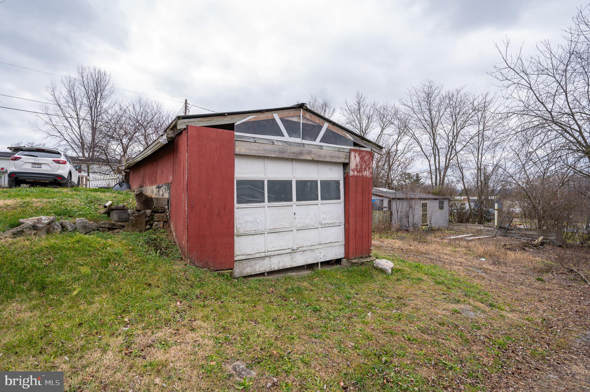 SPRINGFIELD VILLAGE - Residential