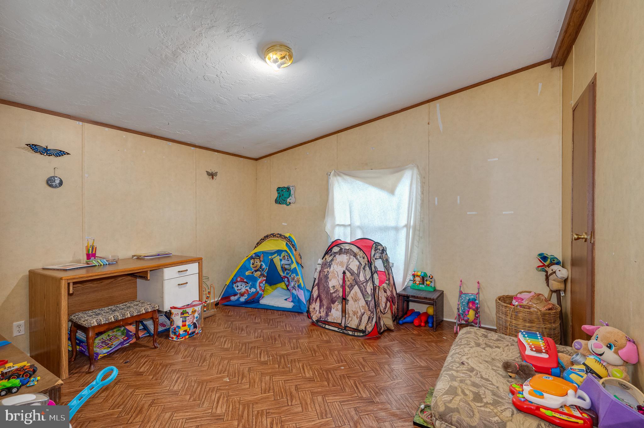 SPRINGFIELD VILLAGE - Residential