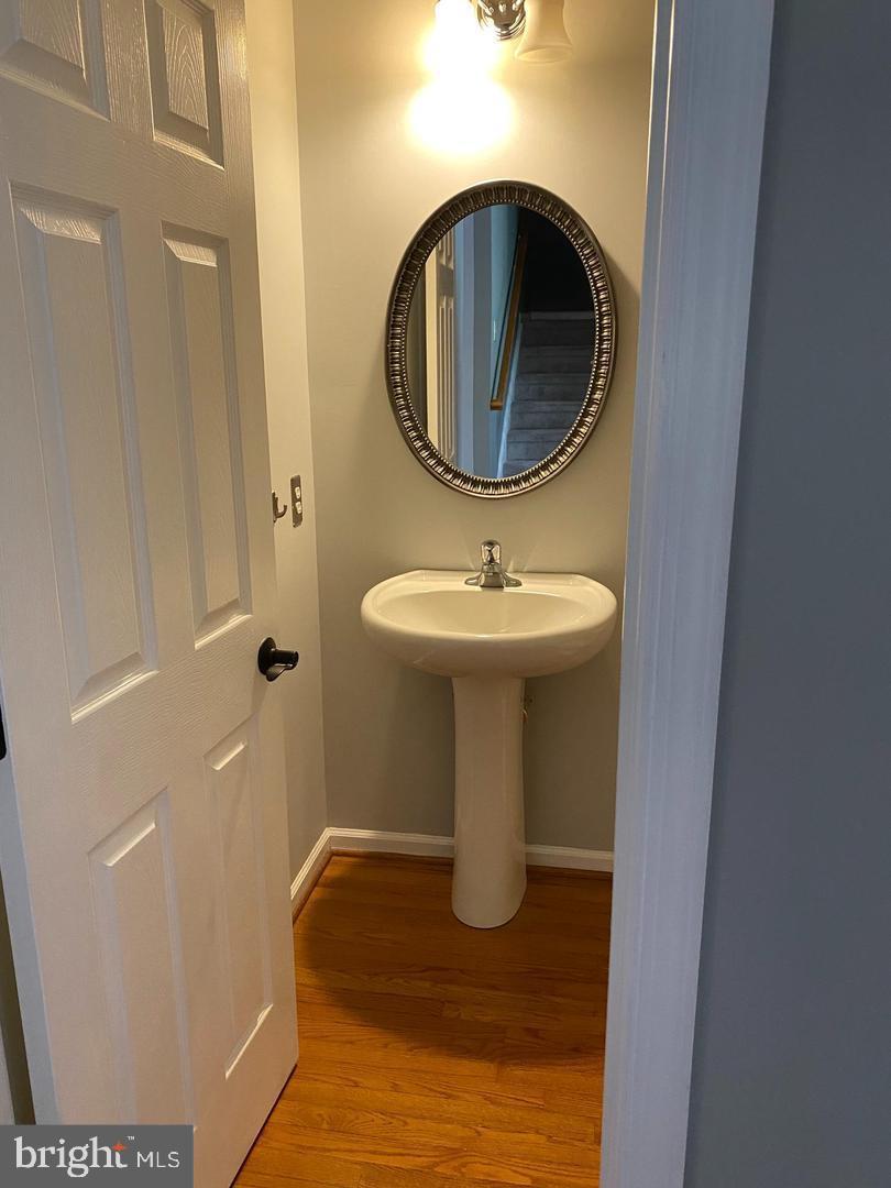 MEWS AT BAILEY STATION - Residential