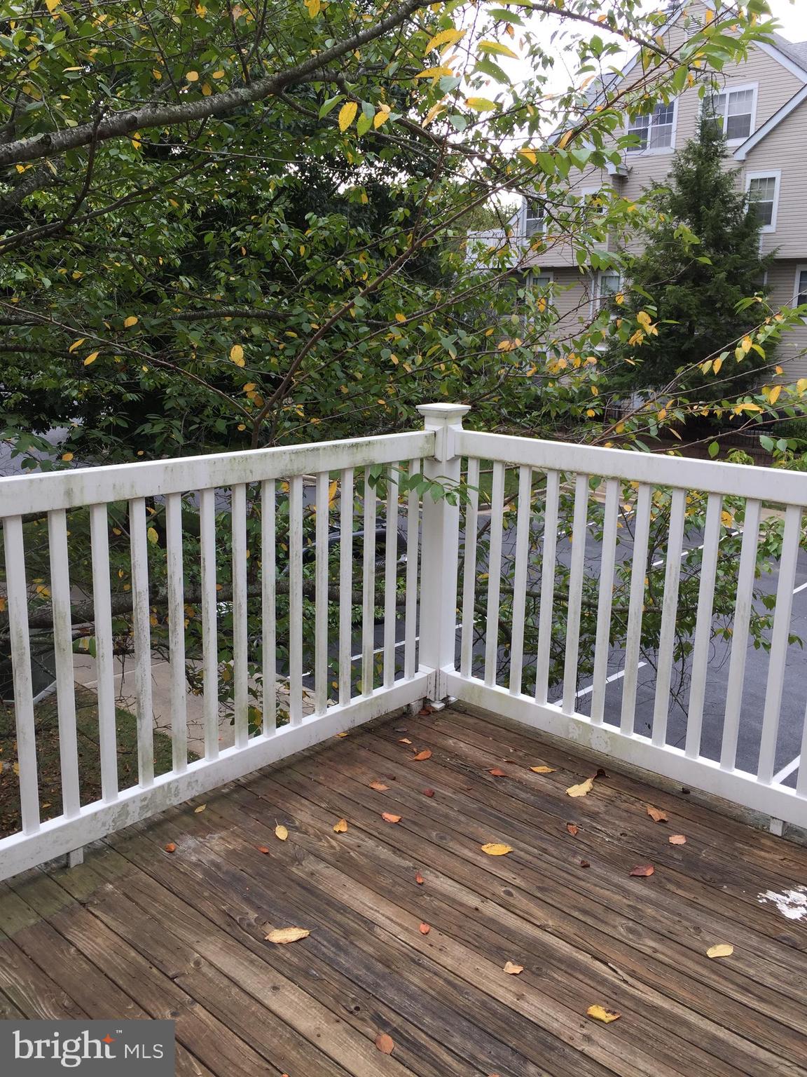 VISTAS AT WASHINGTONIAN WOODS - Residential Lease