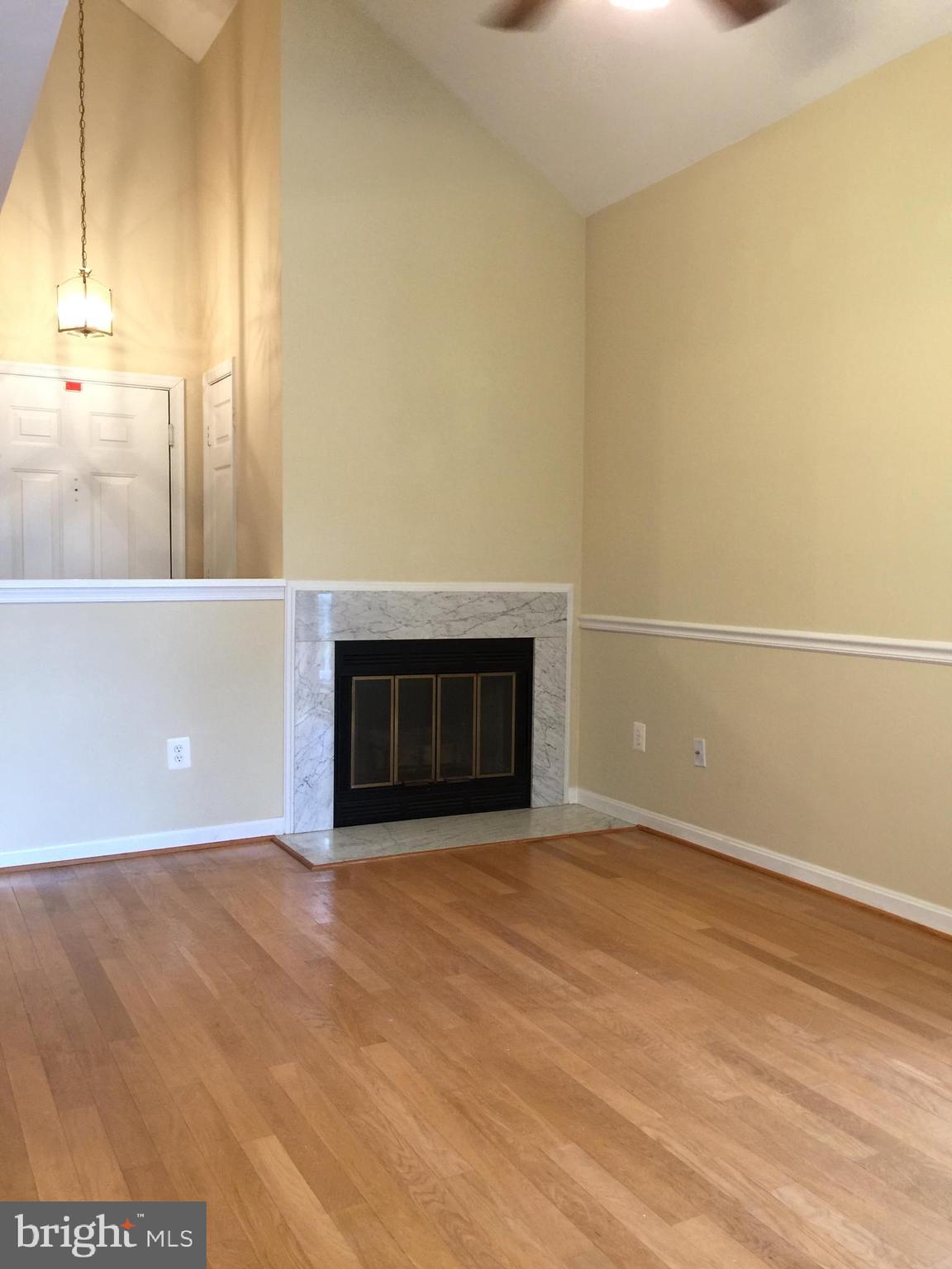 VISTAS AT WASHINGTONIAN WOODS - Residential Lease