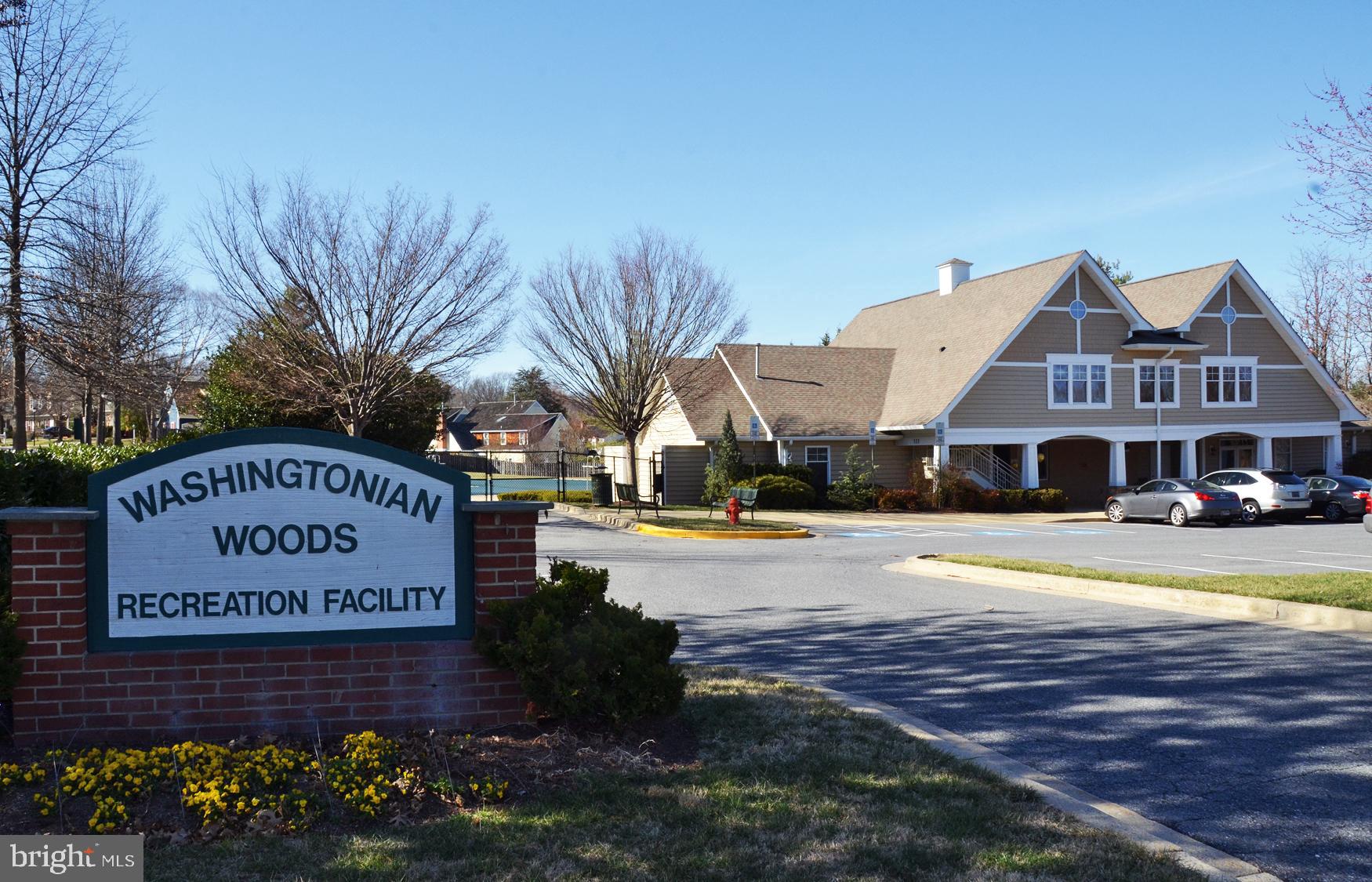 VISTAS AT WASHINGTONIAN WOODS - Residential Lease