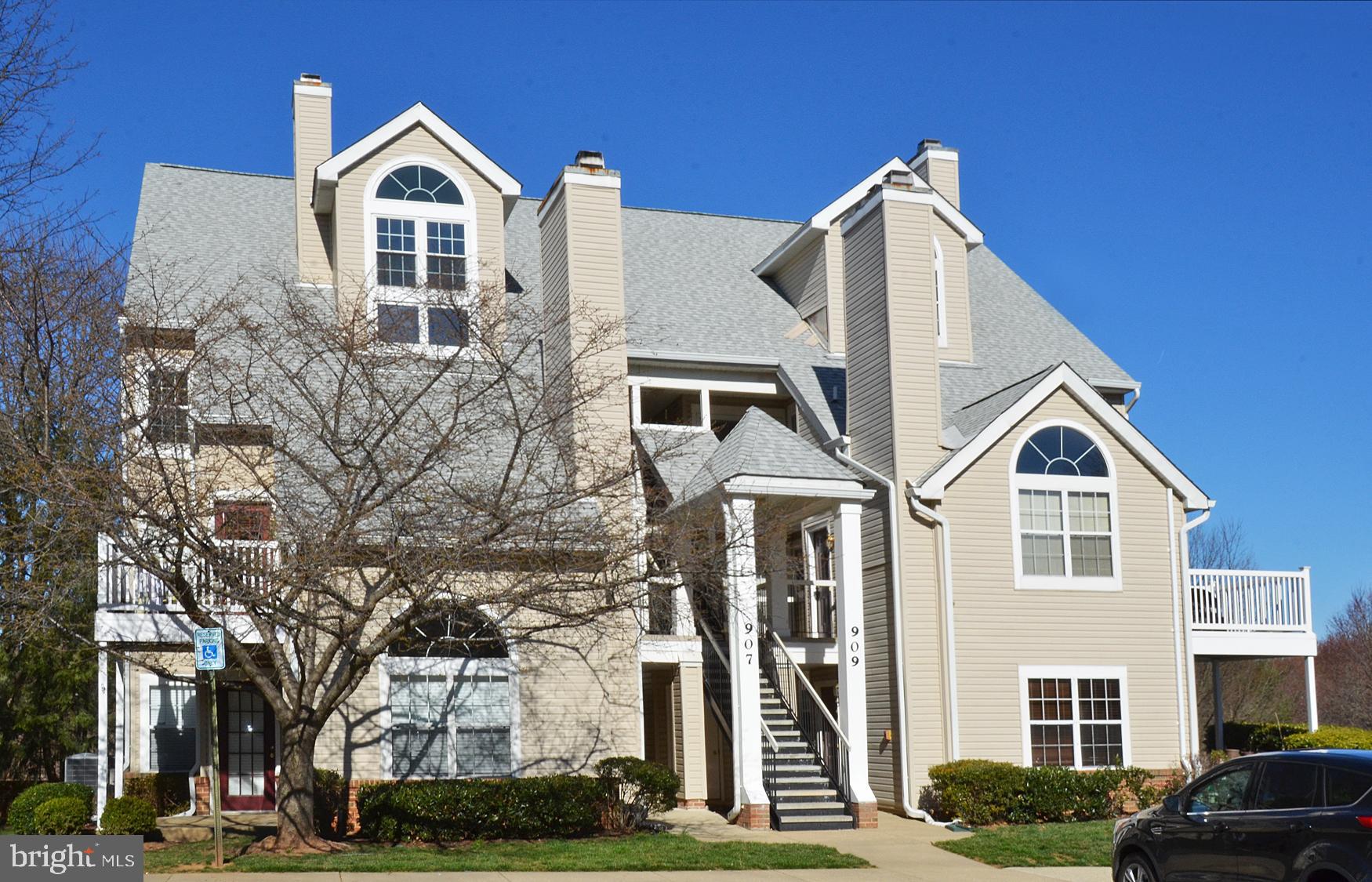 VISTAS AT WASHINGTONIAN WOODS - Residential Lease