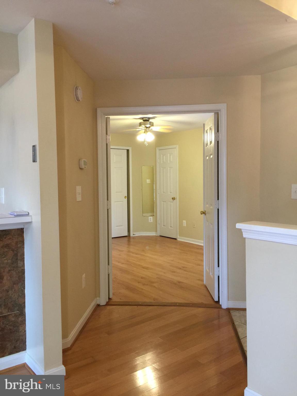 VISTAS AT WASHINGTONIAN WOODS - Residential Lease