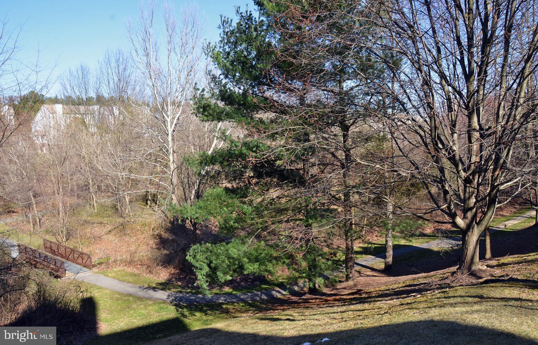 VISTAS AT WASHINGTONIAN WOODS - Residential Lease