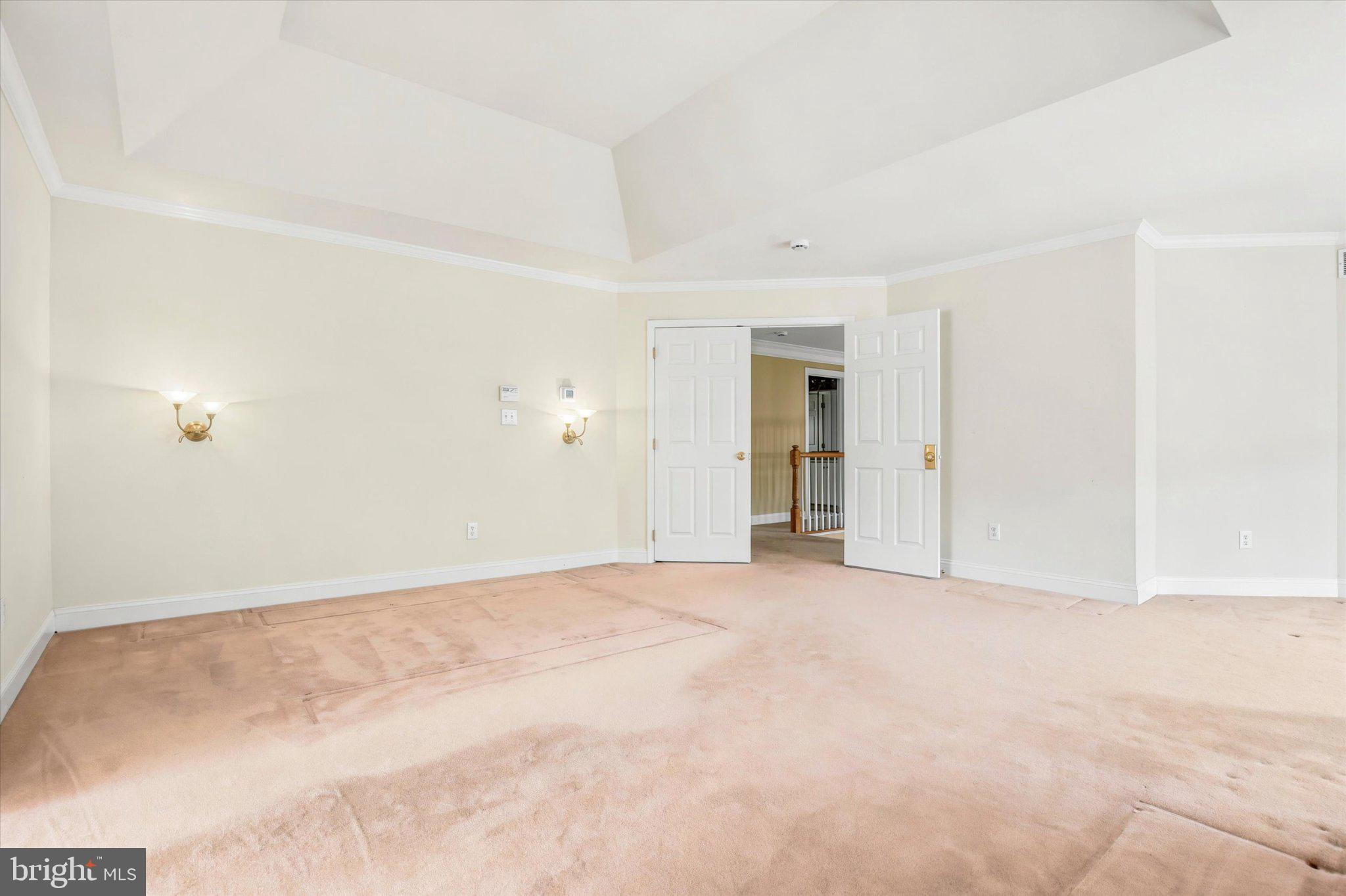 OAKS OF BUCKINGHAM - Residential