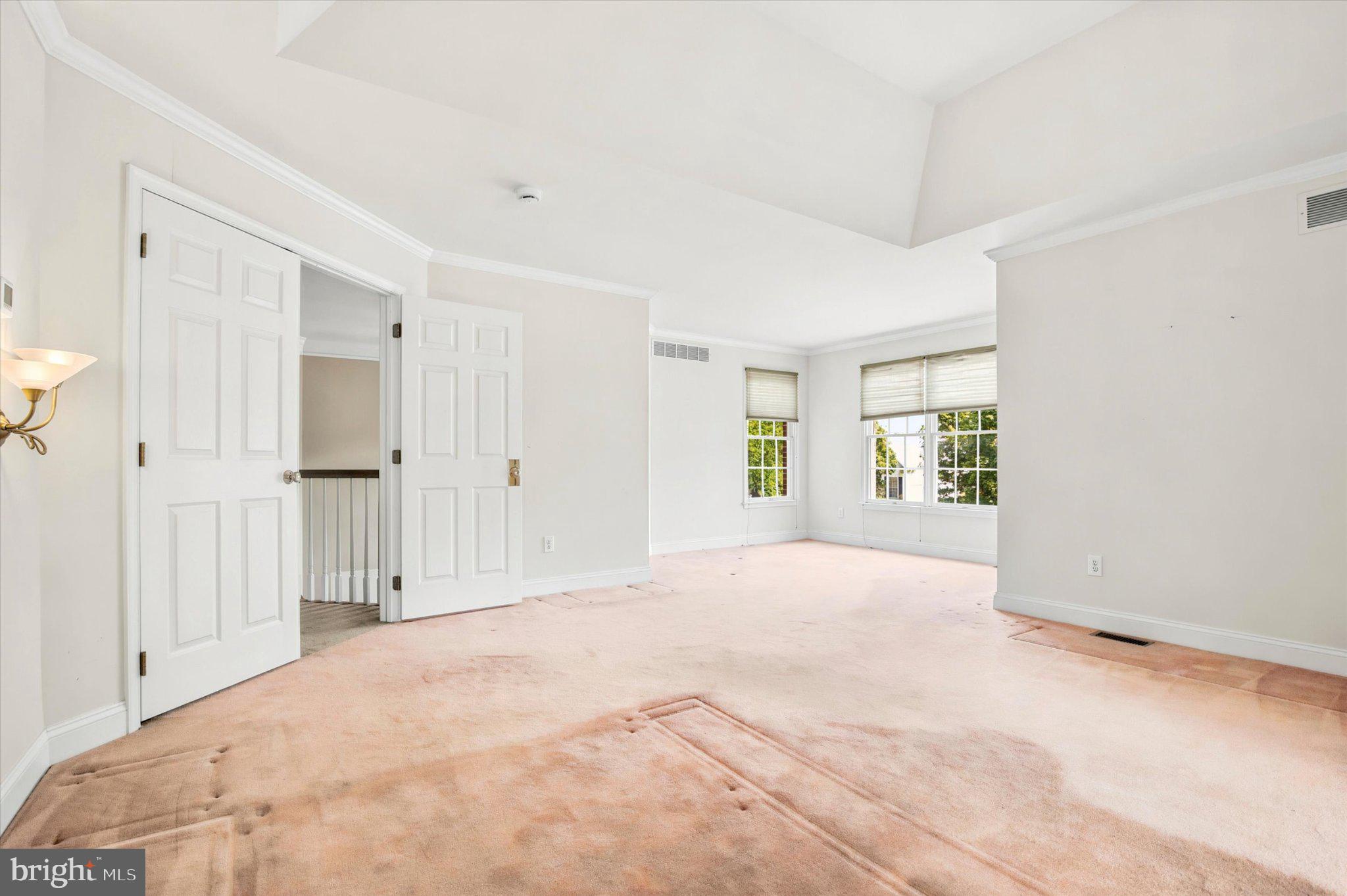 OAKS OF BUCKINGHAM - Residential