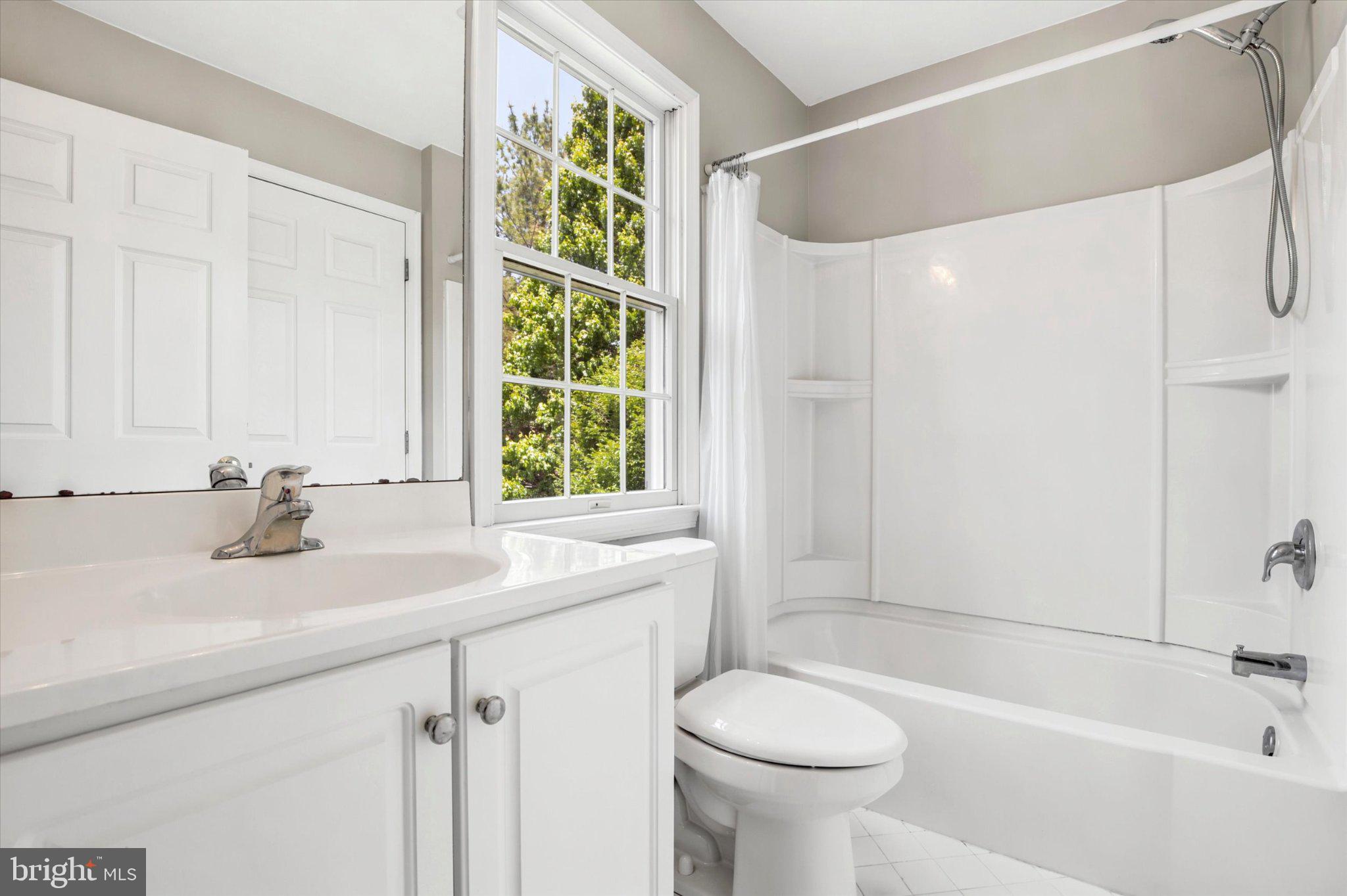 OAKS OF BUCKINGHAM - Residential