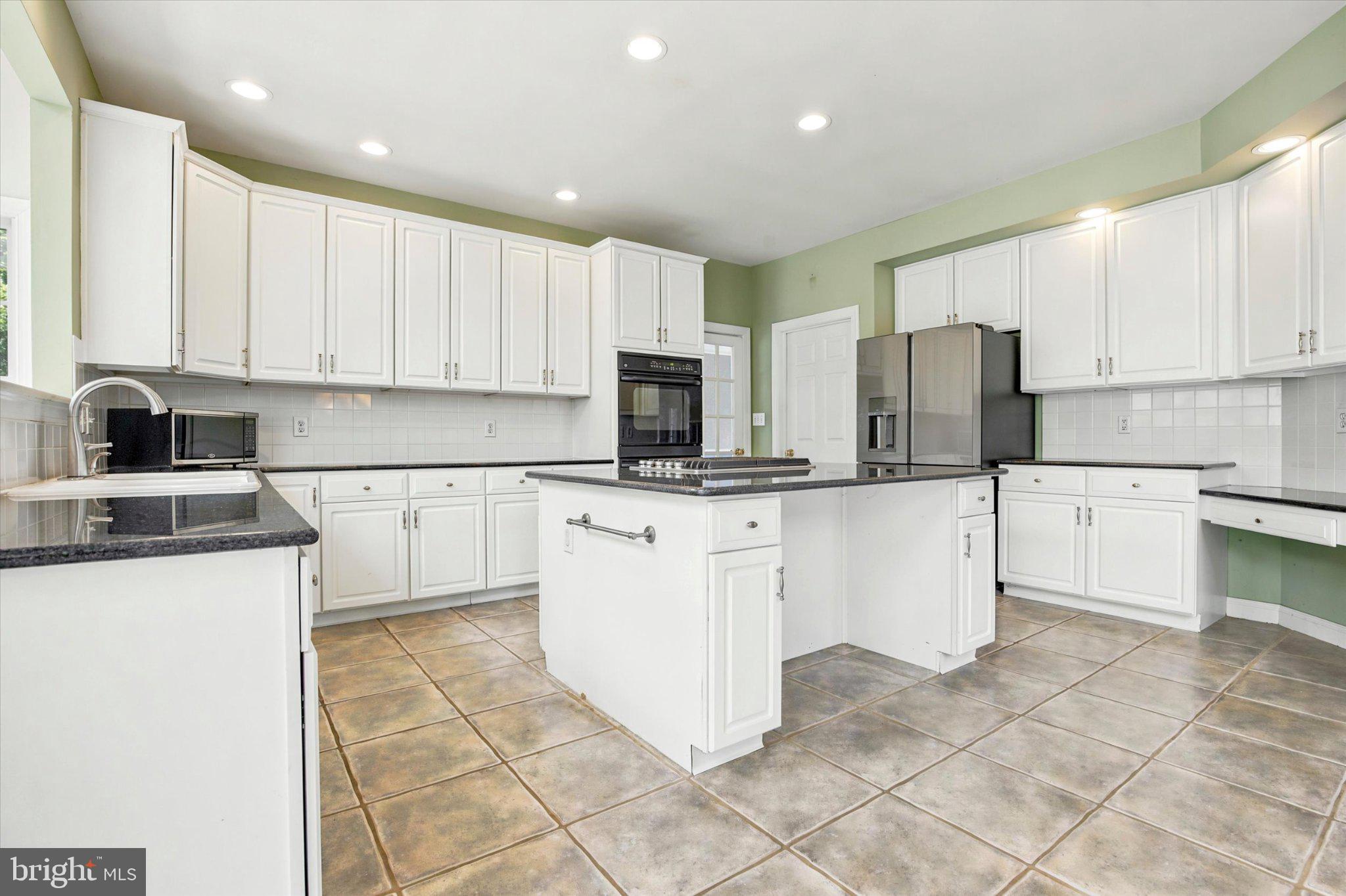 OAKS OF BUCKINGHAM - Residential