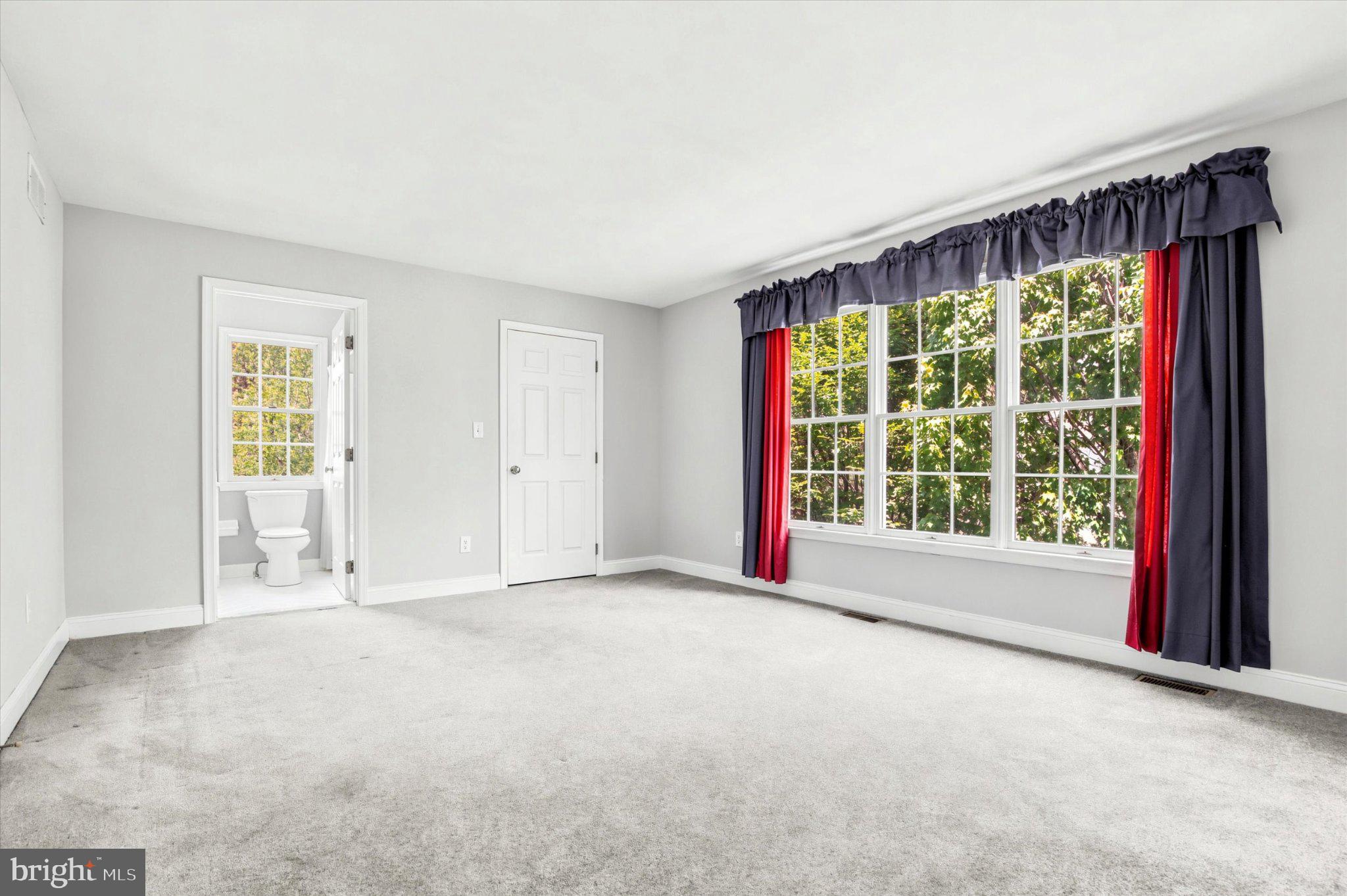 OAKS OF BUCKINGHAM - Residential