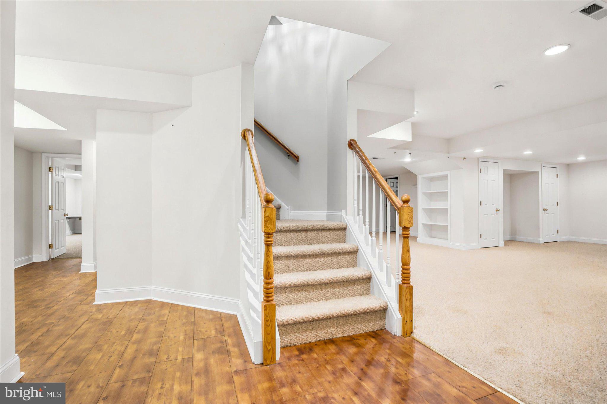 OAKS OF BUCKINGHAM - Residential