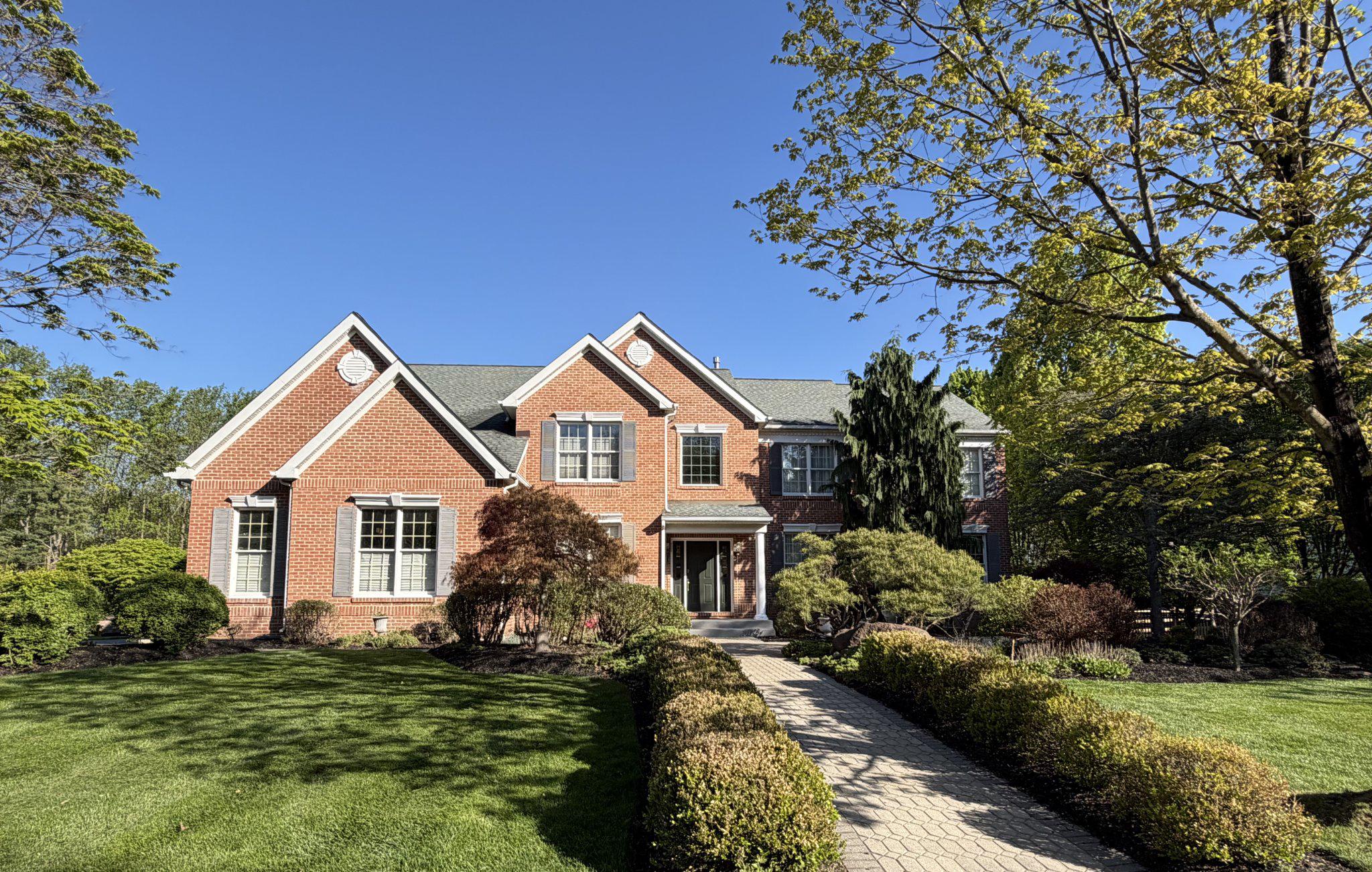 OAKS OF BUCKINGHAM - Residential