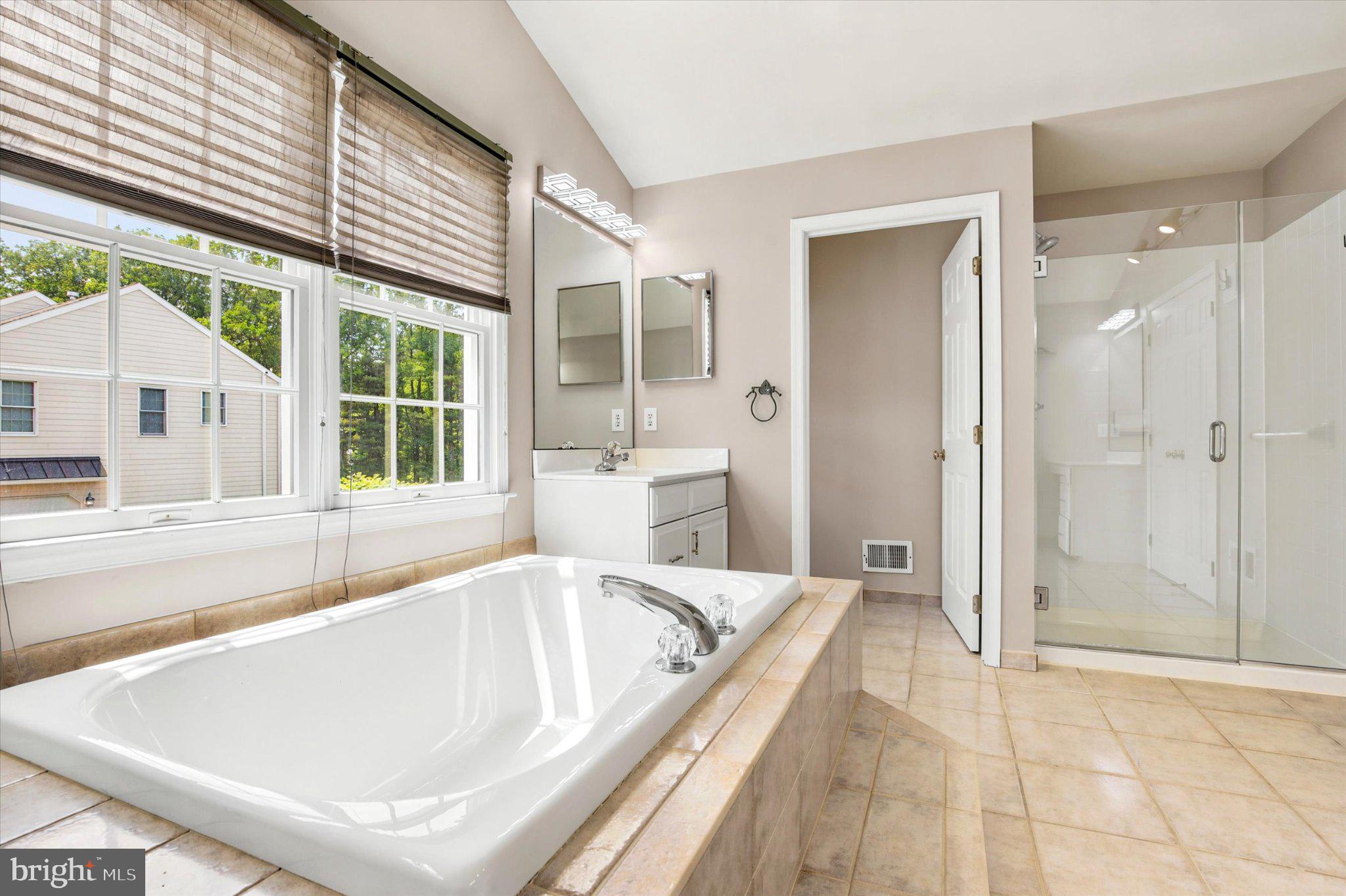 OAKS OF BUCKINGHAM - Residential