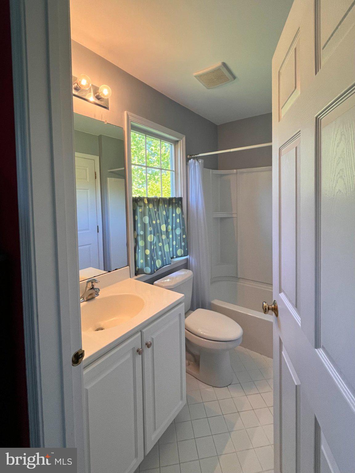 OAKS OF BUCKINGHAM - Residential