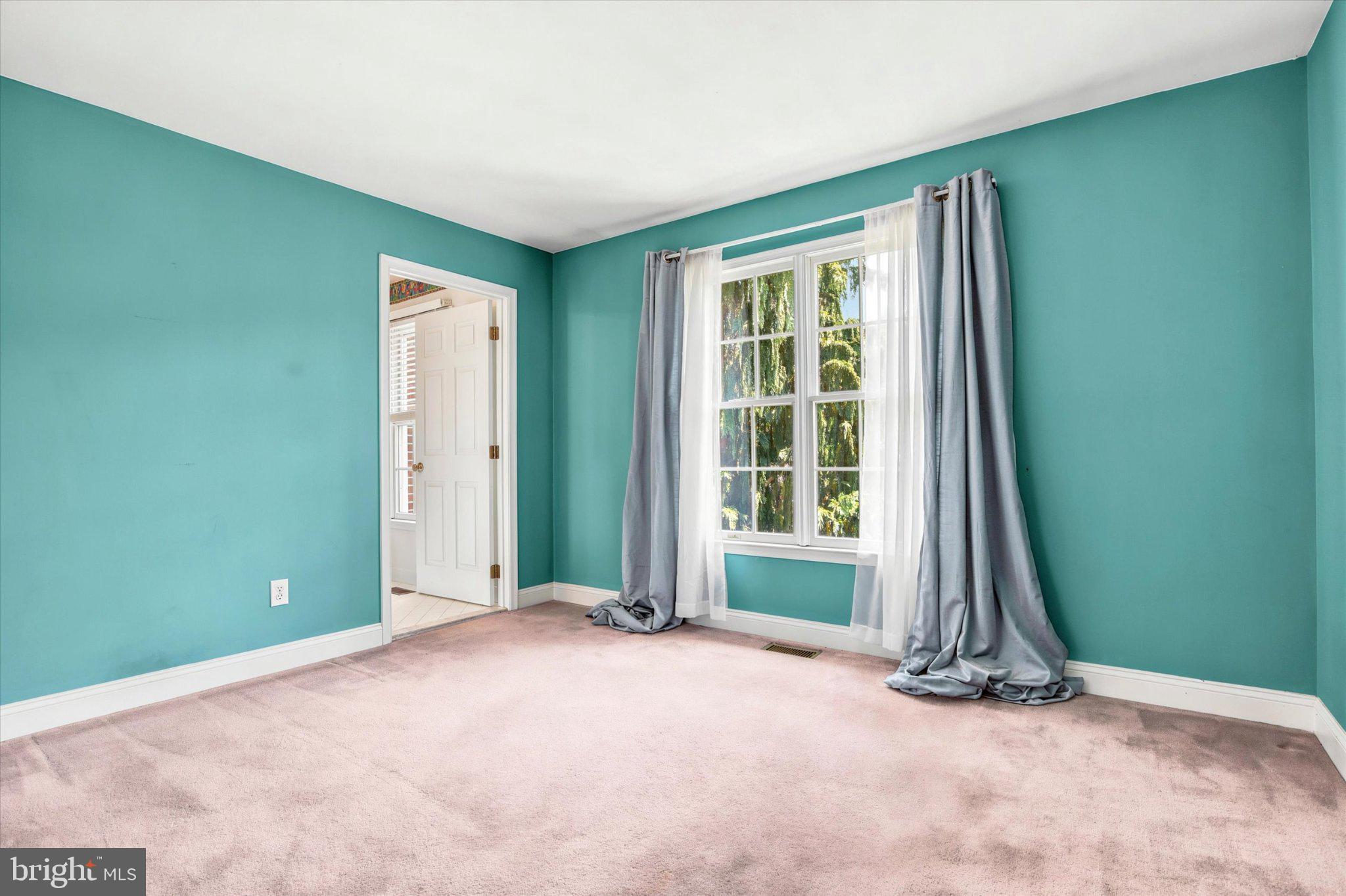 OAKS OF BUCKINGHAM - Residential